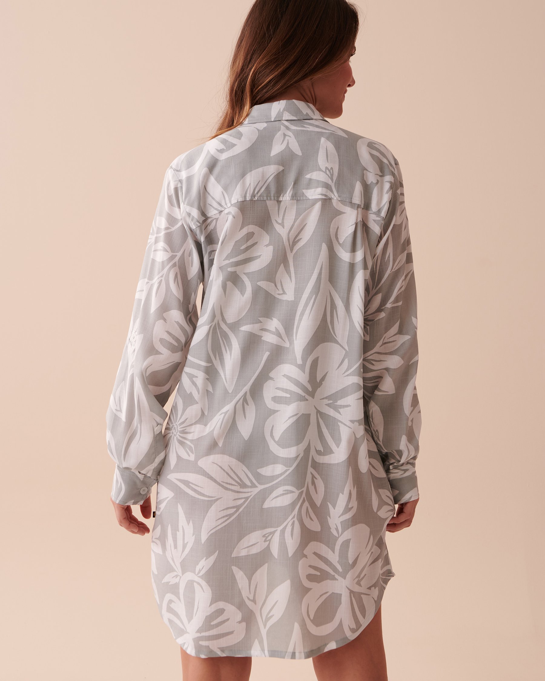 LA VIE EN ROSE AQUA Floral Long Button-down Shirt Light Green Hibiscus 80100017 - View2