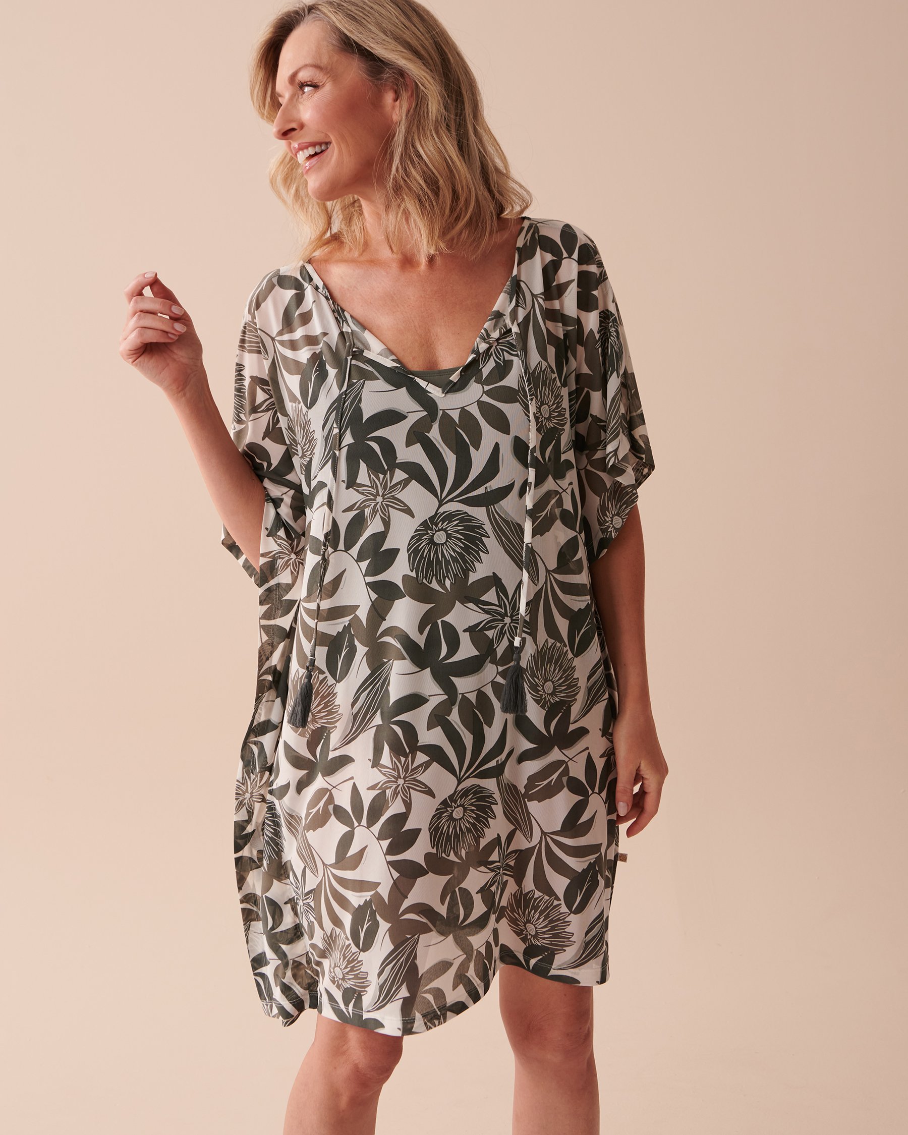 LA VIE EN ROSE Floral Mesh Poncho Khaki Grey Floral 80400048 - View1