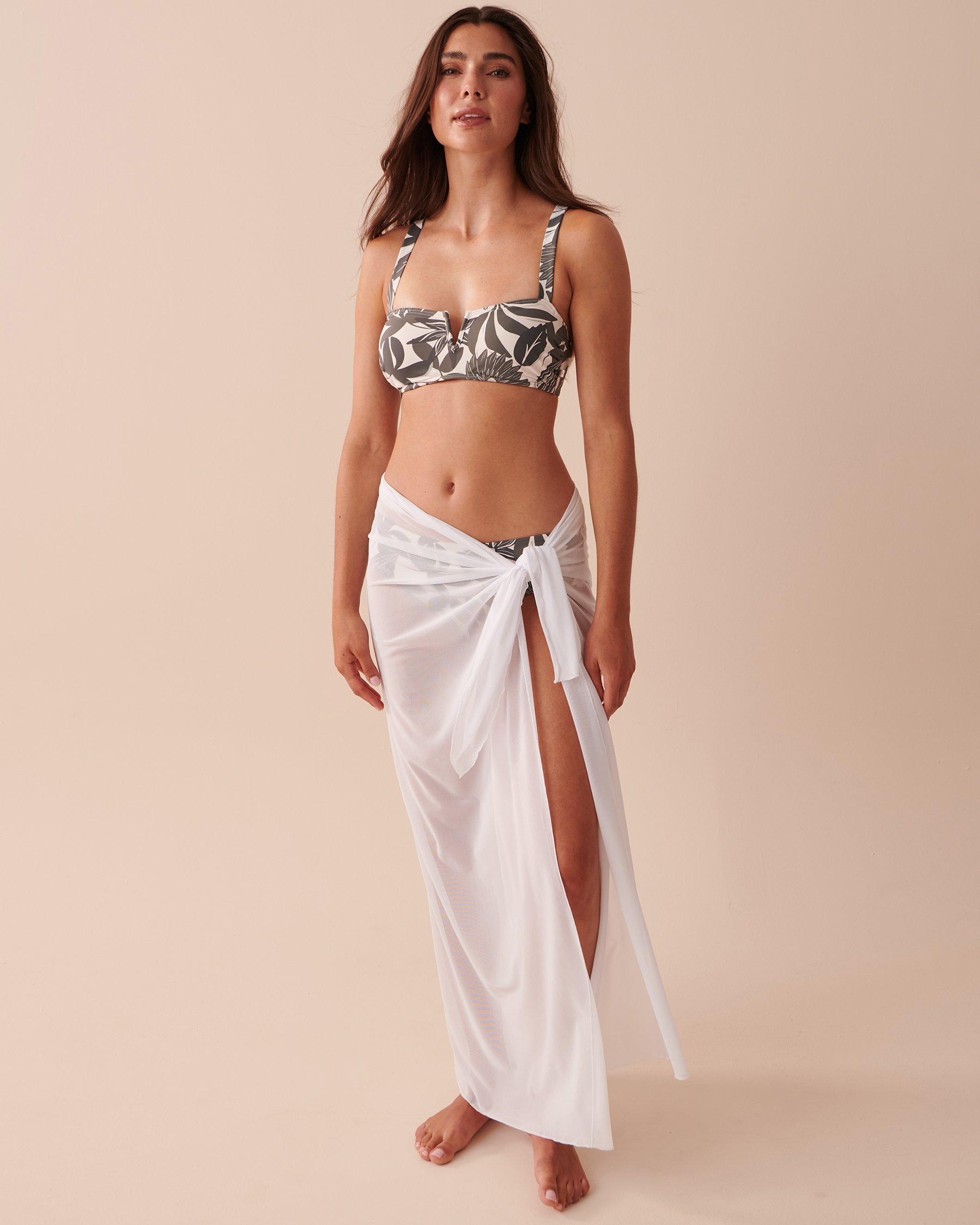 LA VIE EN ROSE AQUA Long Mesh Pareo White 80200042 - View3