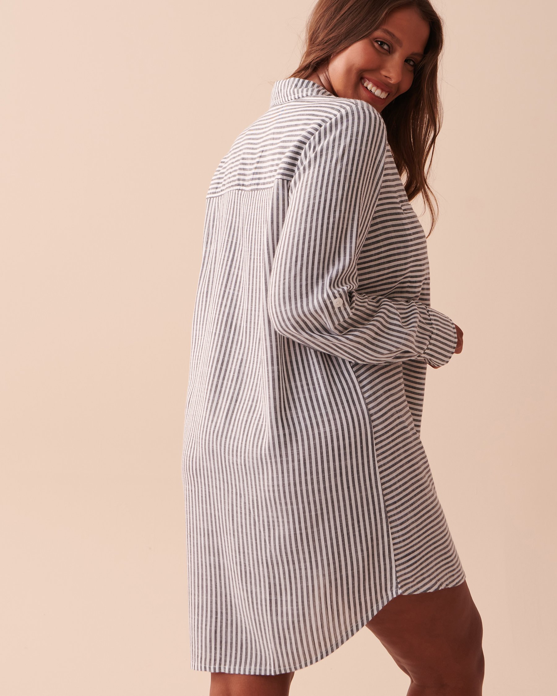 LA VIE EN ROSE AQUA Striped Long Button-down Shirt Striped Black 80100017 - View3