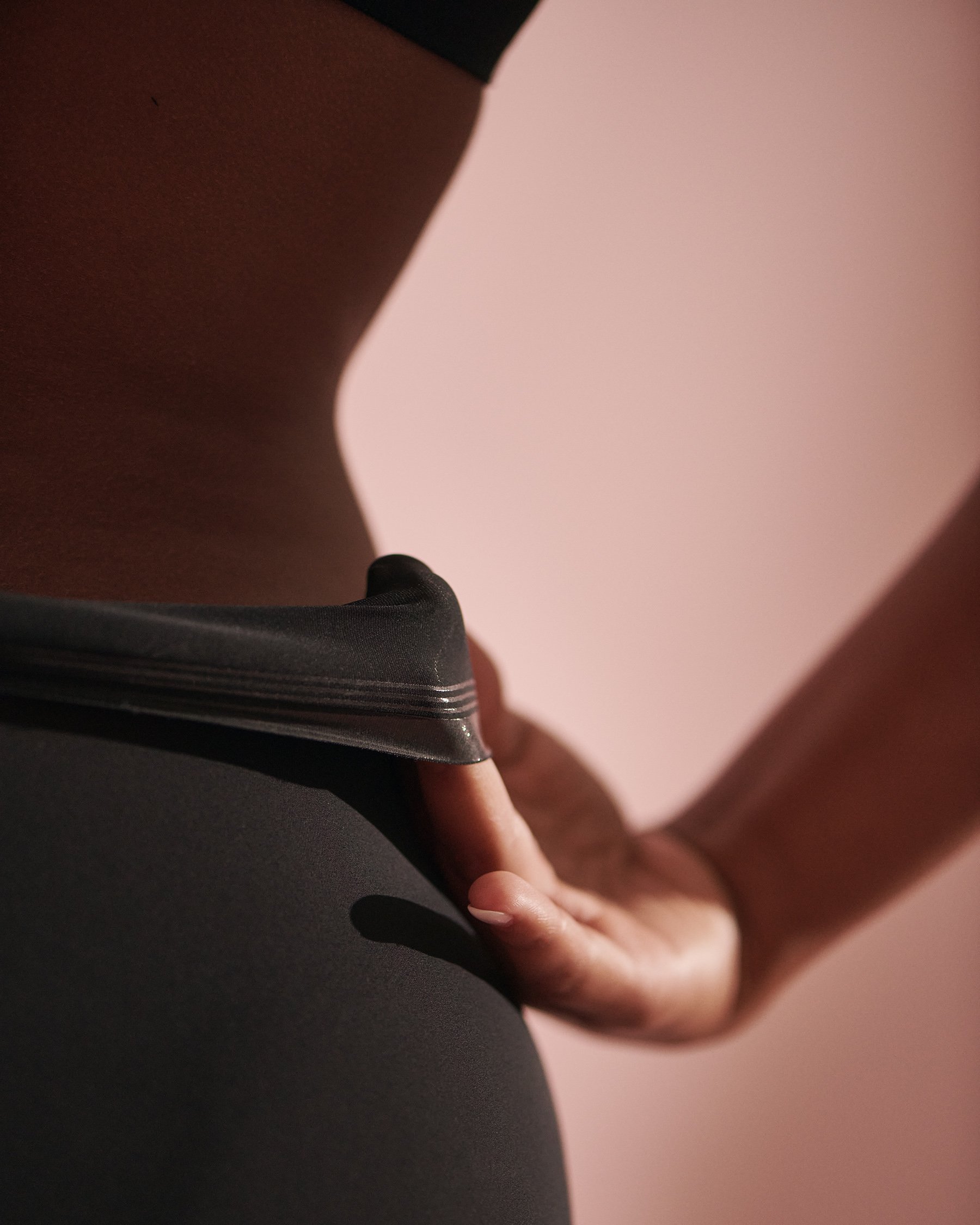 LA VIE EN ROSE Microfiber Sleek Back High Waist Bikini Panty Bold peonies 20300275 - View2