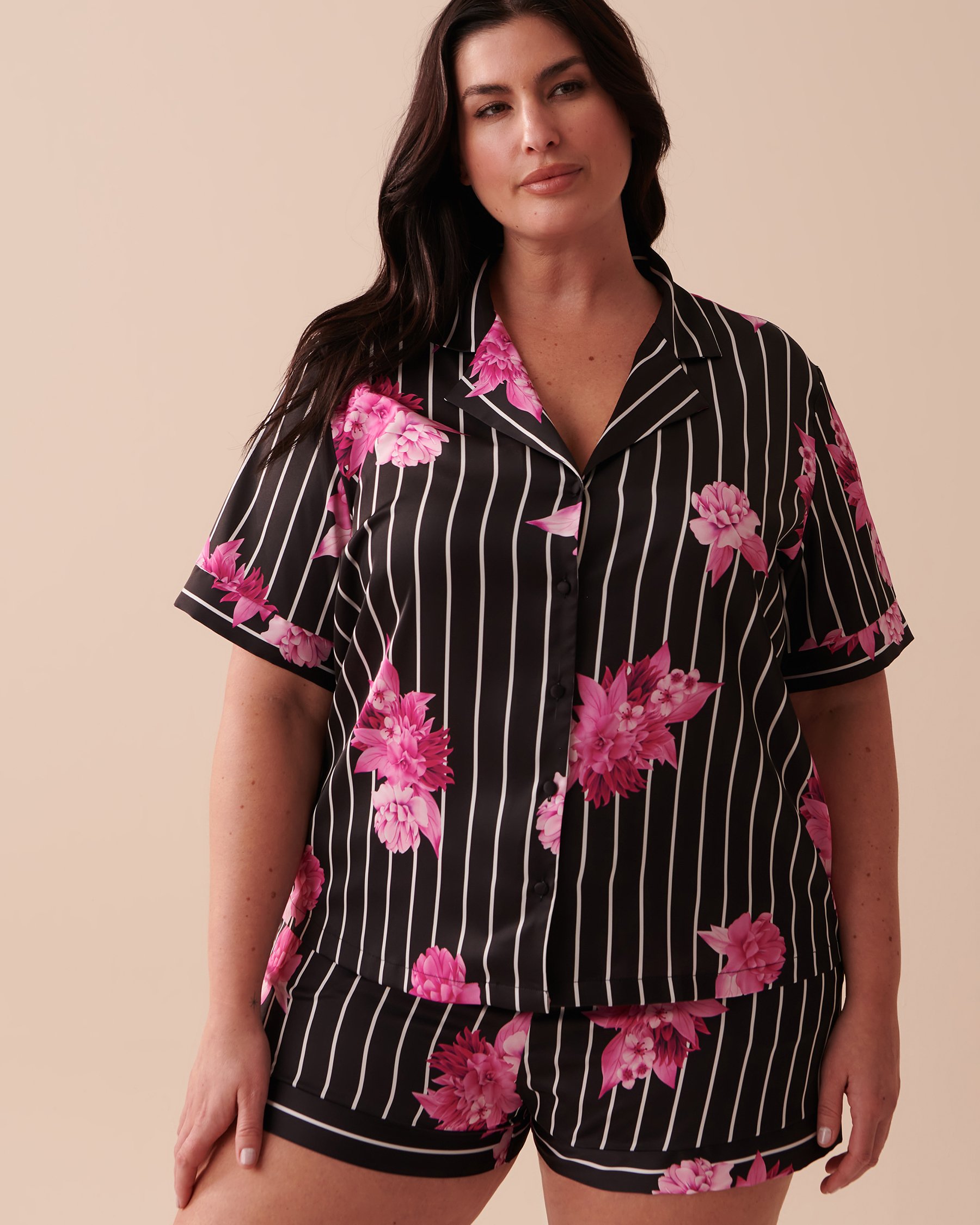 LA VIE EN ROSE Satin Short Sleeve Button-down Shirt Bold Stripes 60100086 - View1