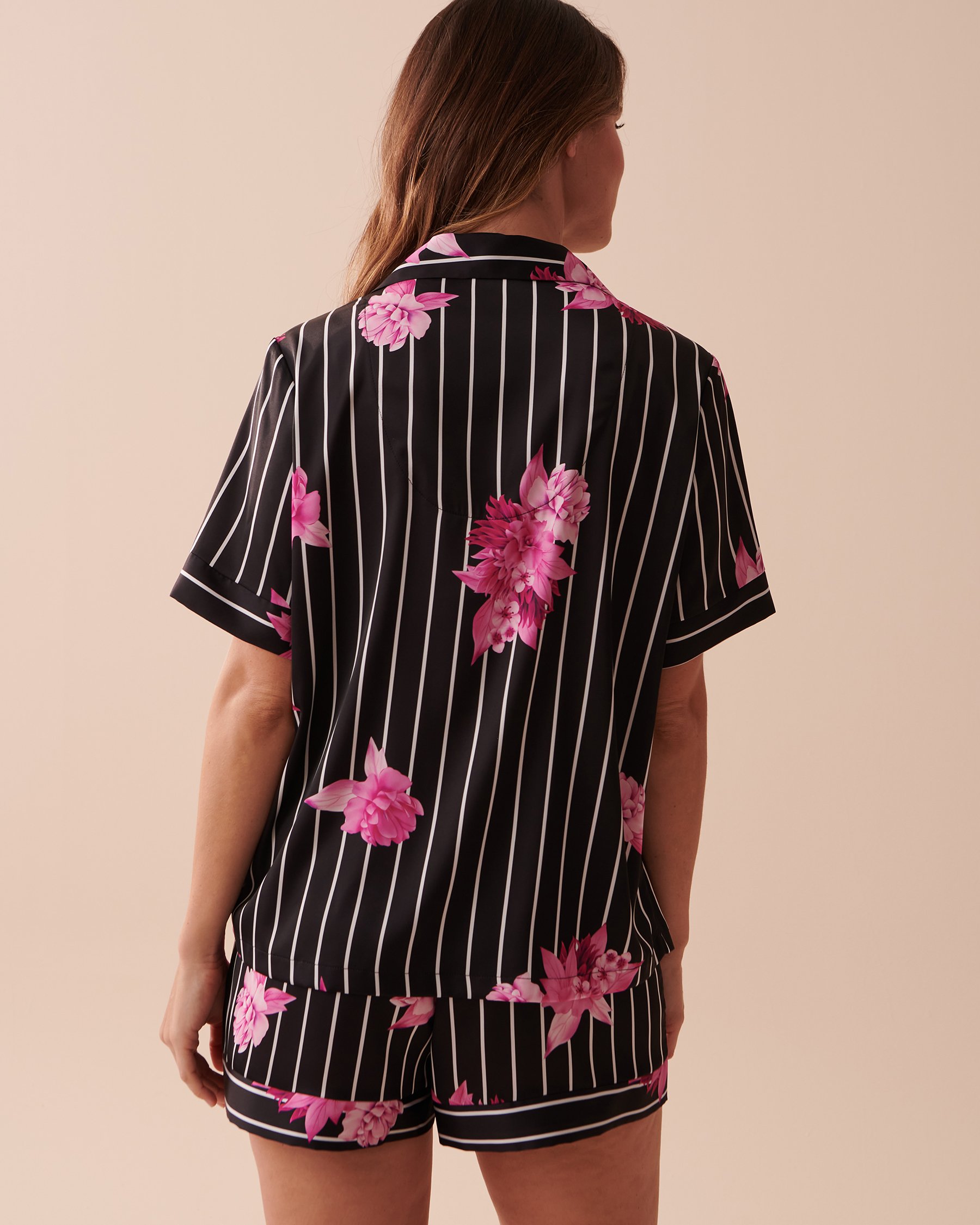 LA VIE EN ROSE Satin Short Sleeve Button-down Shirt Bold Stripes 60100086 - View5