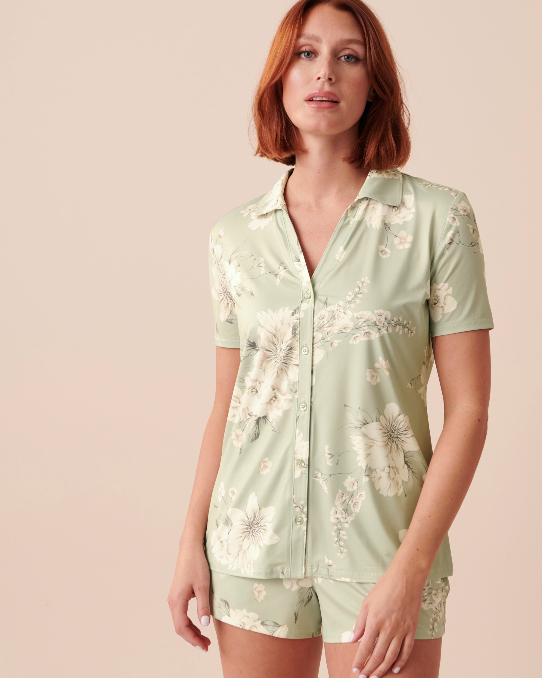 LA VIE EN ROSE Recycled Fibers Floral Button-down Shirt White Bouquet 60100089 - View1