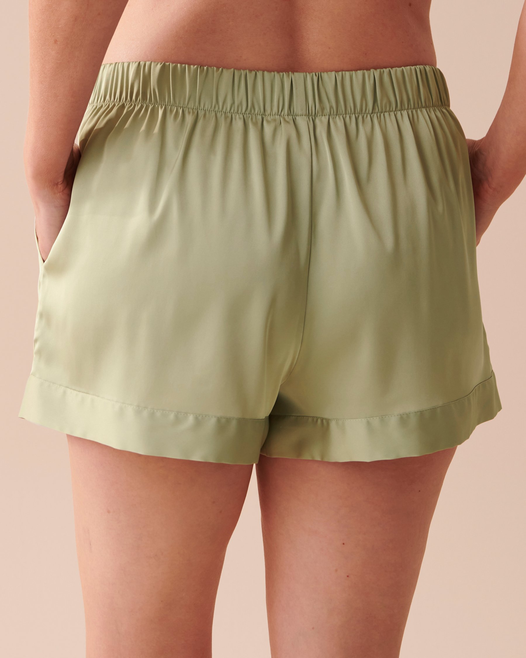 LA VIE EN ROSE Satin Shorts Soothing Sage 60200086 - View2