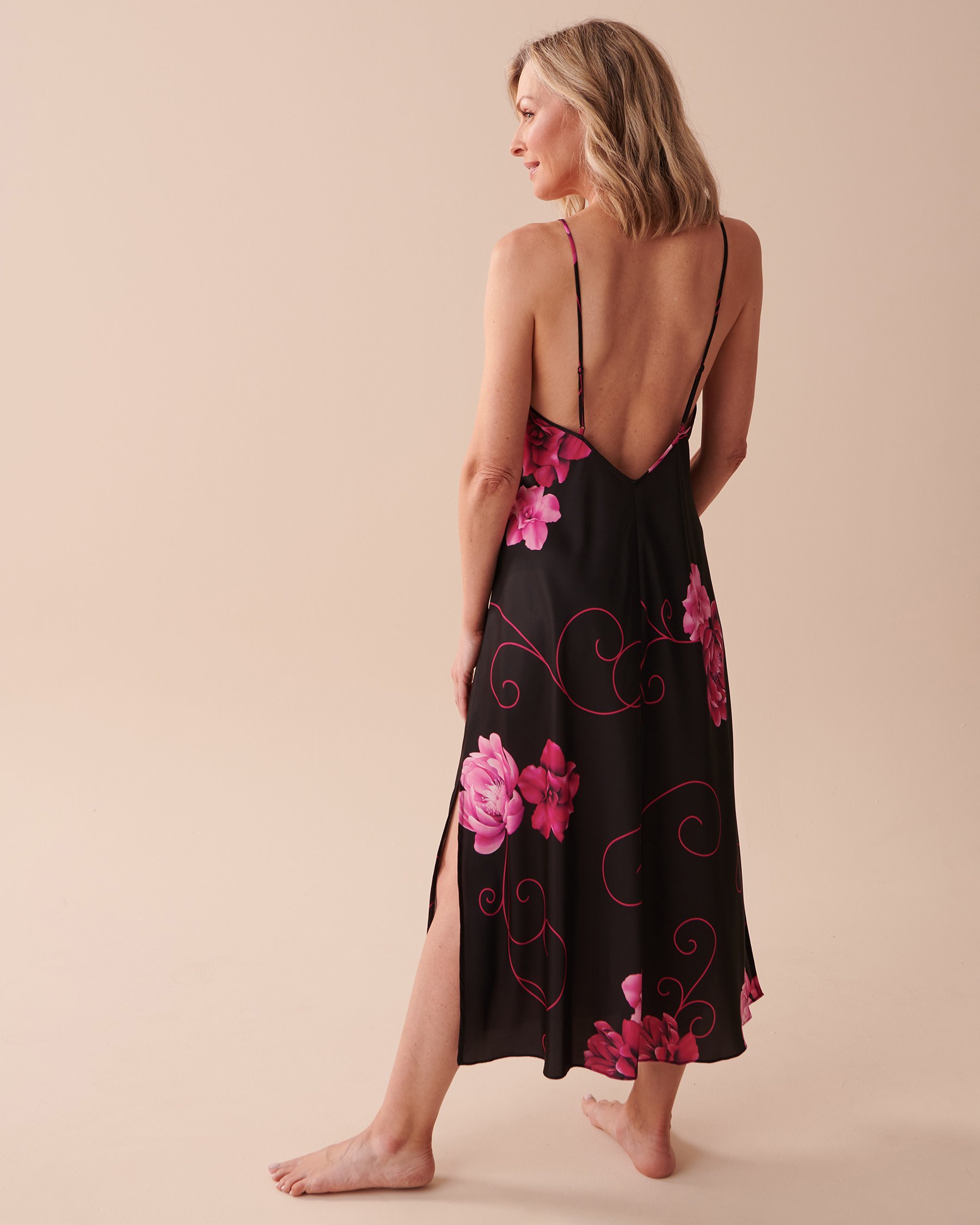LA VIE EN ROSE Satin Nightie Bold peonies 60500126 - View2