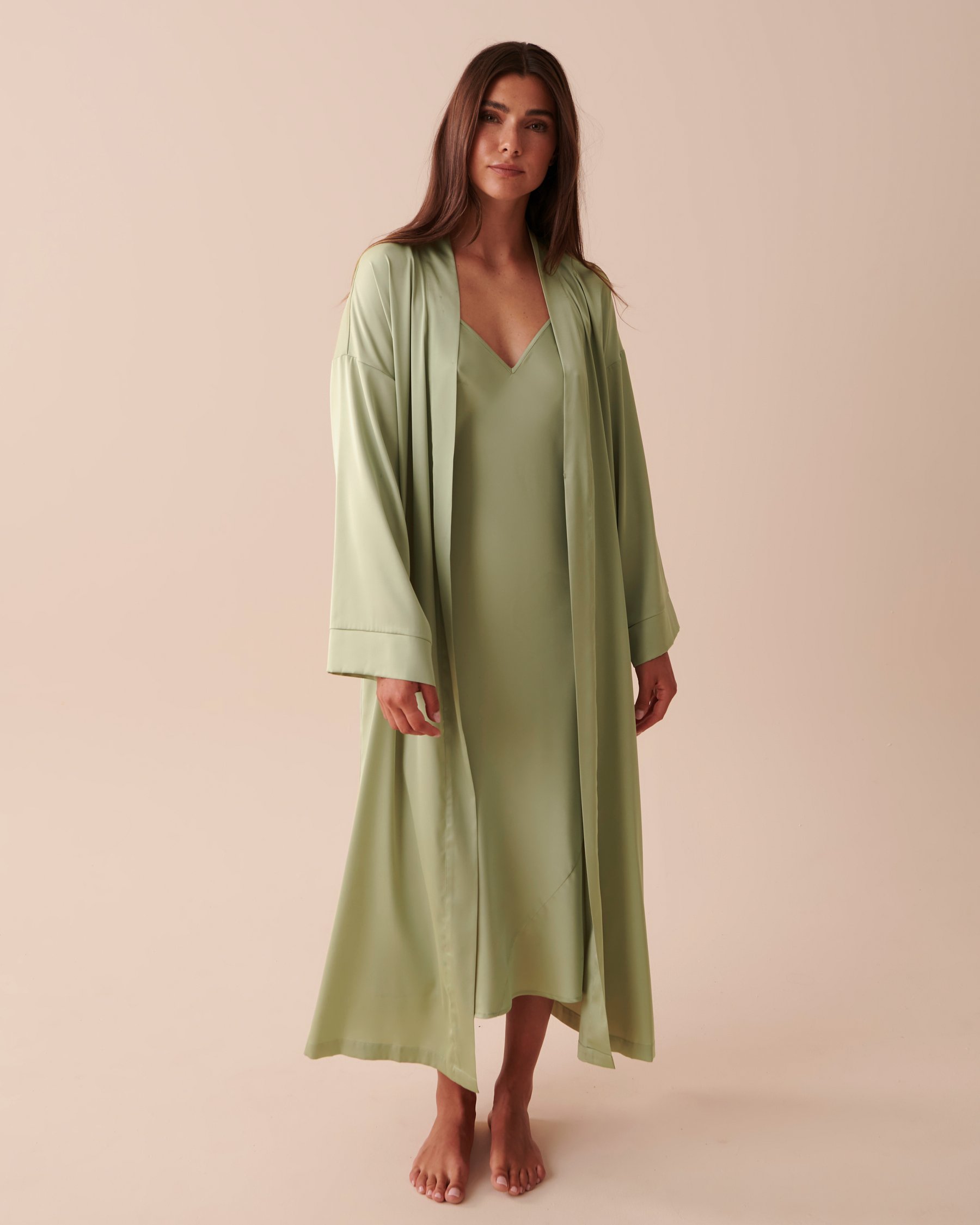 LA VIE EN ROSE Satin Kimono Soothing Sage 60600065 - View3