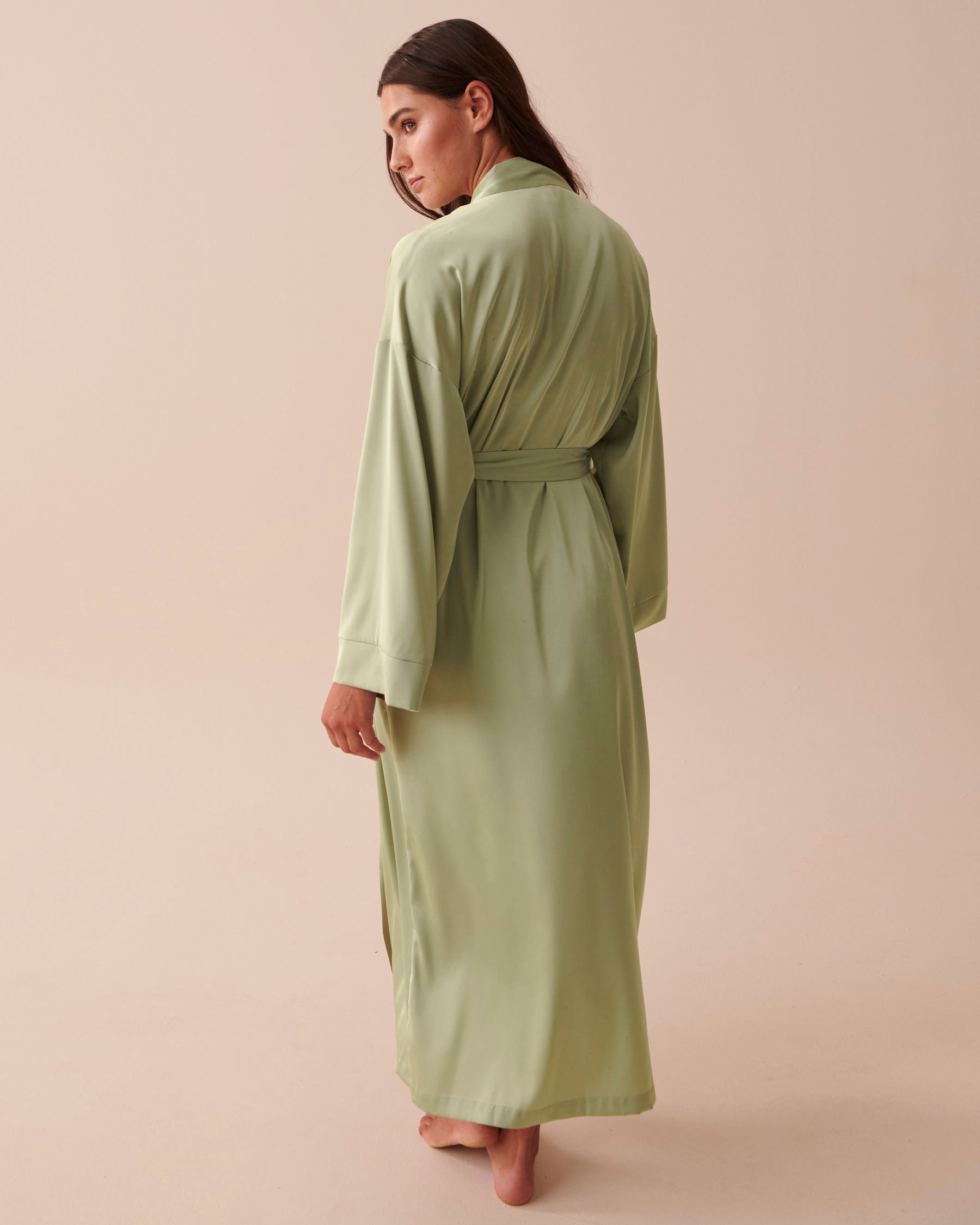 LA VIE EN ROSE Satin Kimono Soothing Sage 60600065 - View5