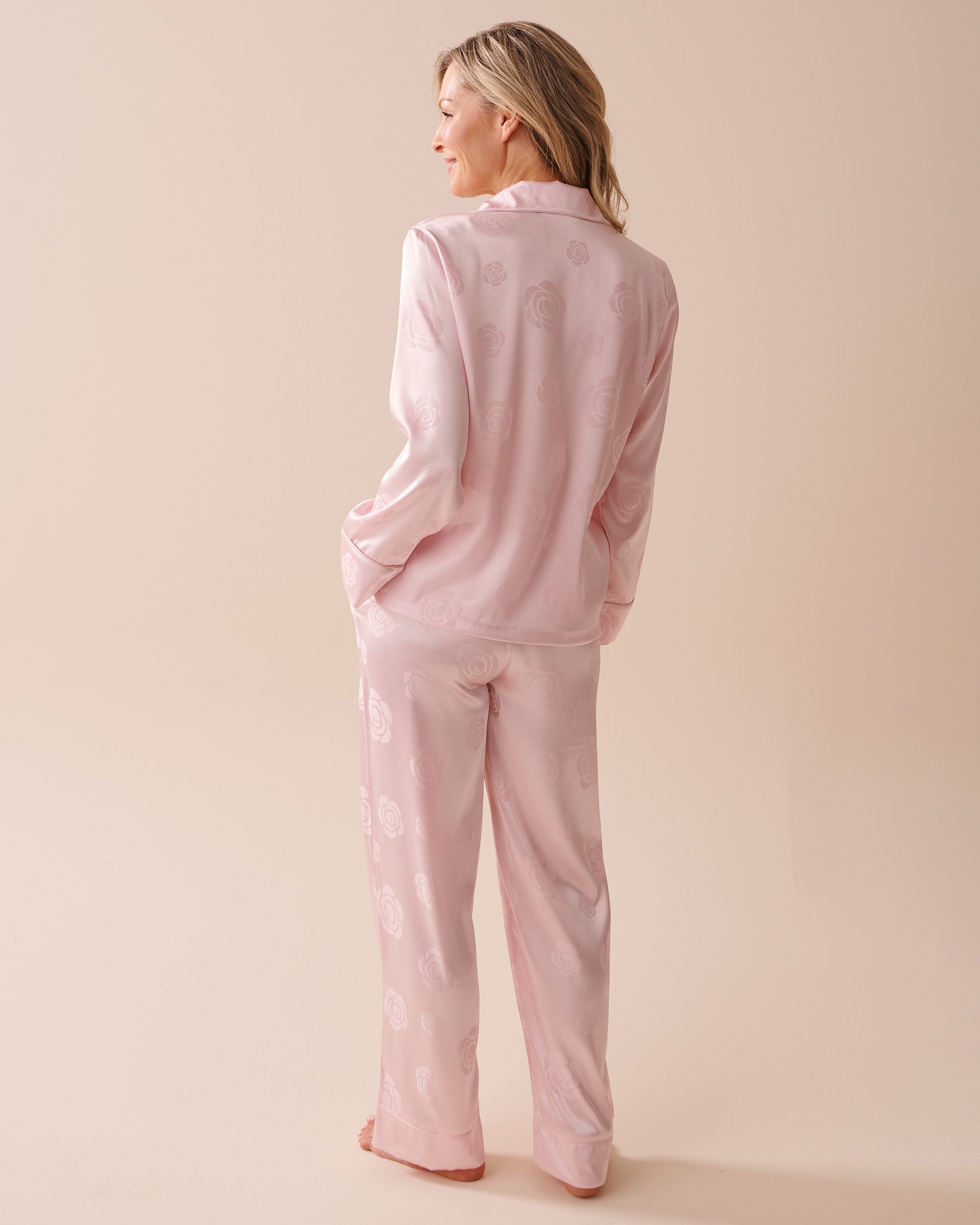 LA VIE EN ROSE Jacquard Satin Pajama Set Pink Roses 60400034 - View3
