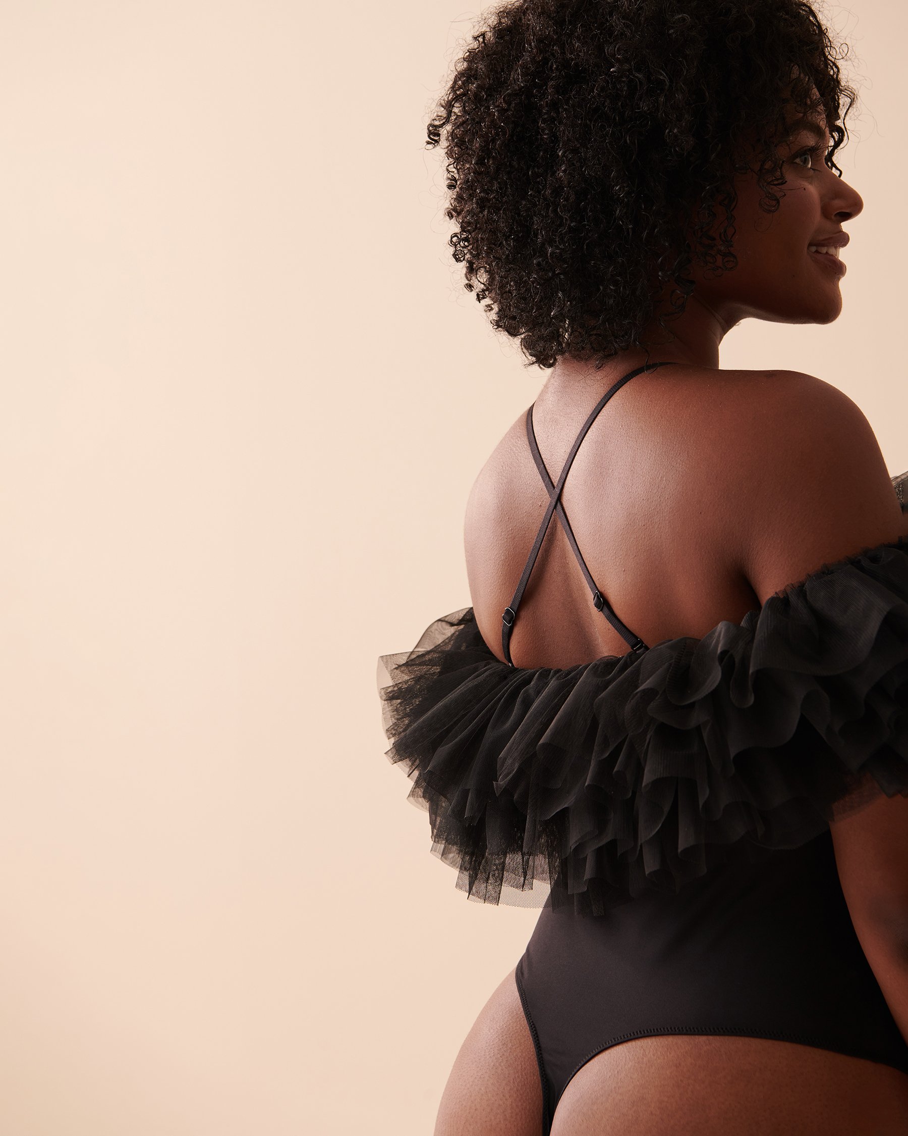 LA VIE EN ROSE Combiné à volants épaules dénudées Noir 60300074 - Voir4