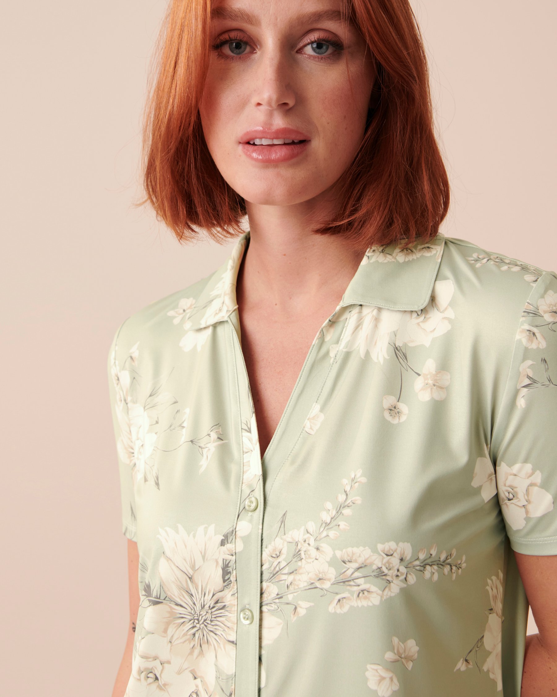 LA VIE EN ROSE Recycled Fibers Floral Button-down Shirt White Bouquet 60100089 - View3