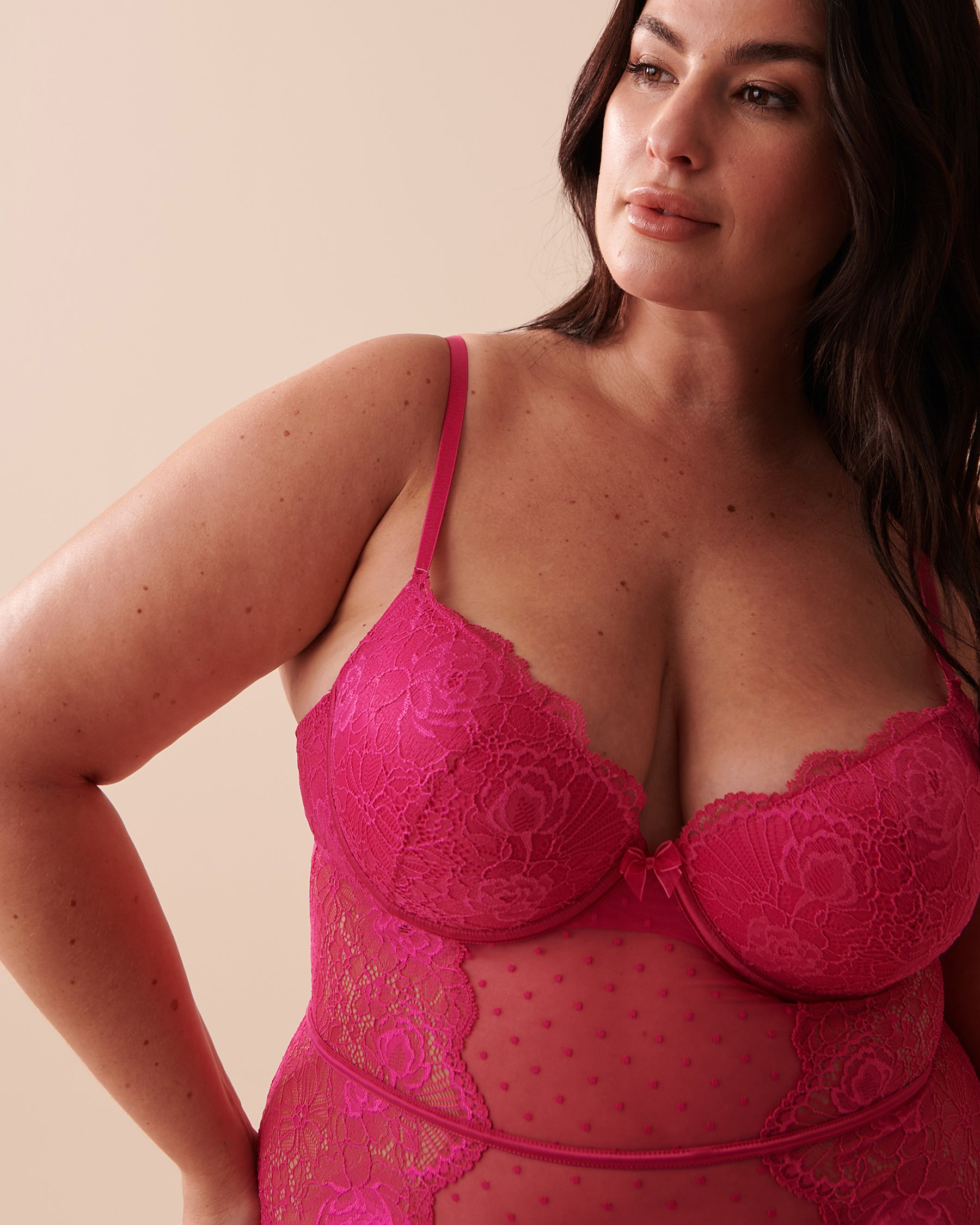 LA VIE EN ROSE Swiss Dot Mesh and Lace Cheeky Teddy Shocking Pink 60300077 - View3