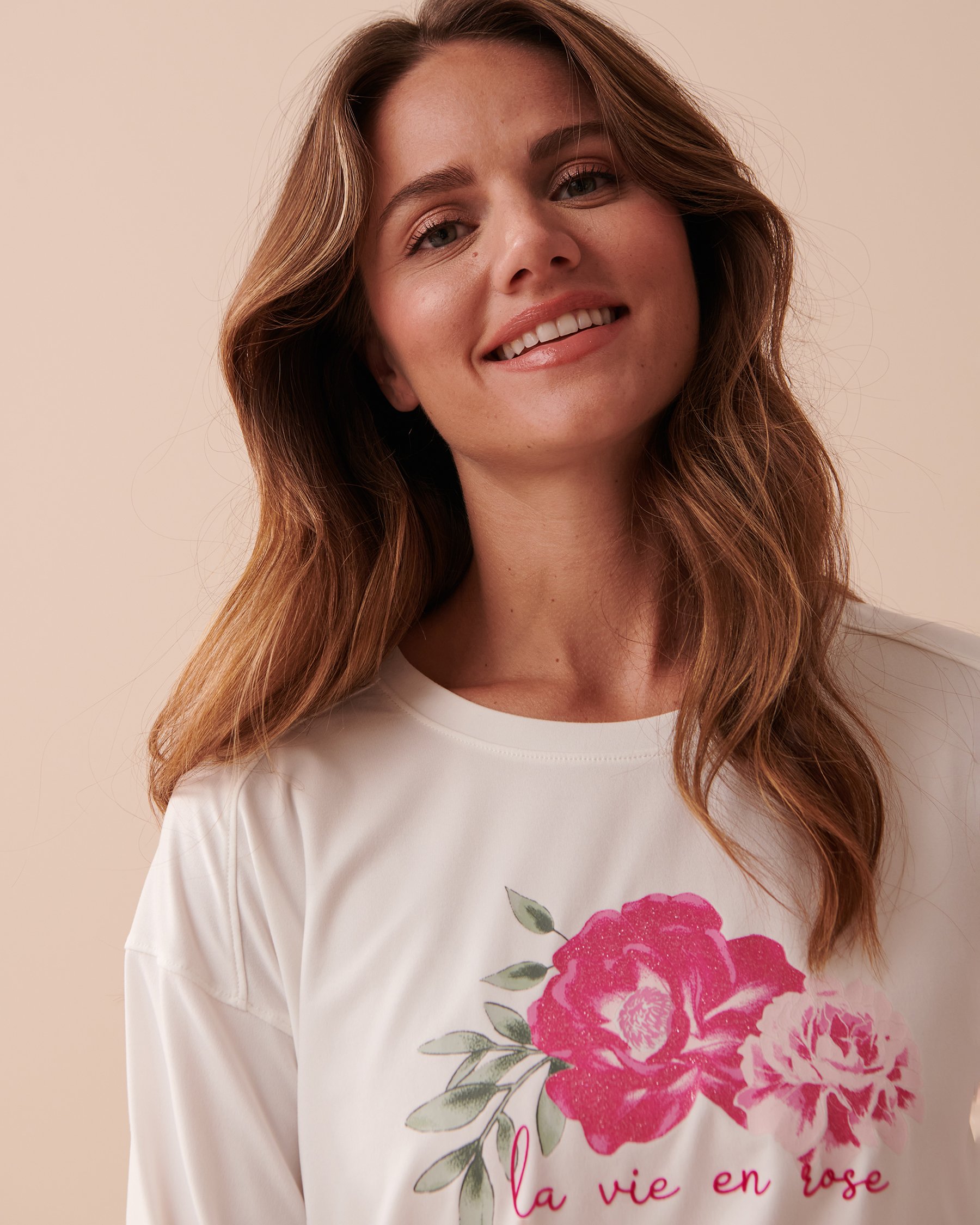 LA VIE EN ROSE Chandail manches longues ultra doux à fleurs Blanc perle 40100537 - Voir3