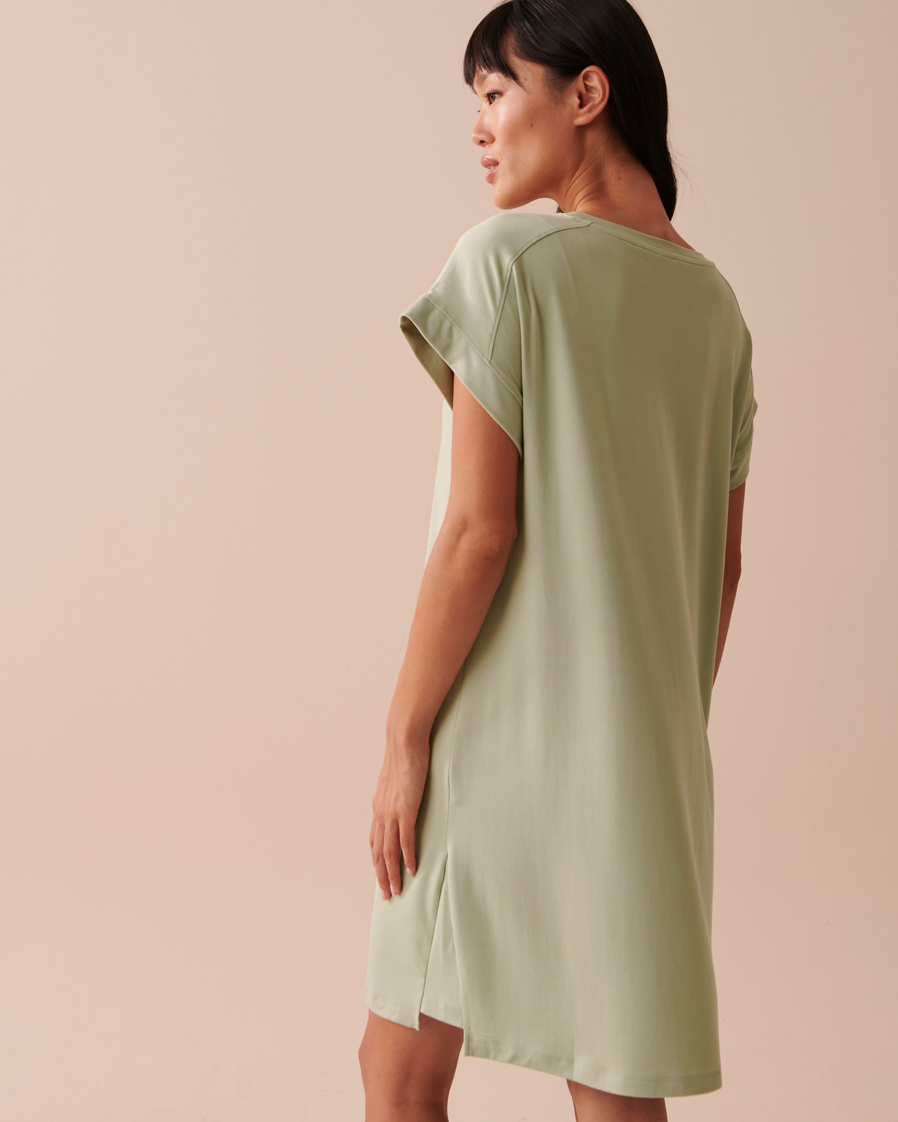 LA VIE EN ROSE Chemise de nuit manches courtes ultra douce Sauge apaisante 40500329 - Voir2