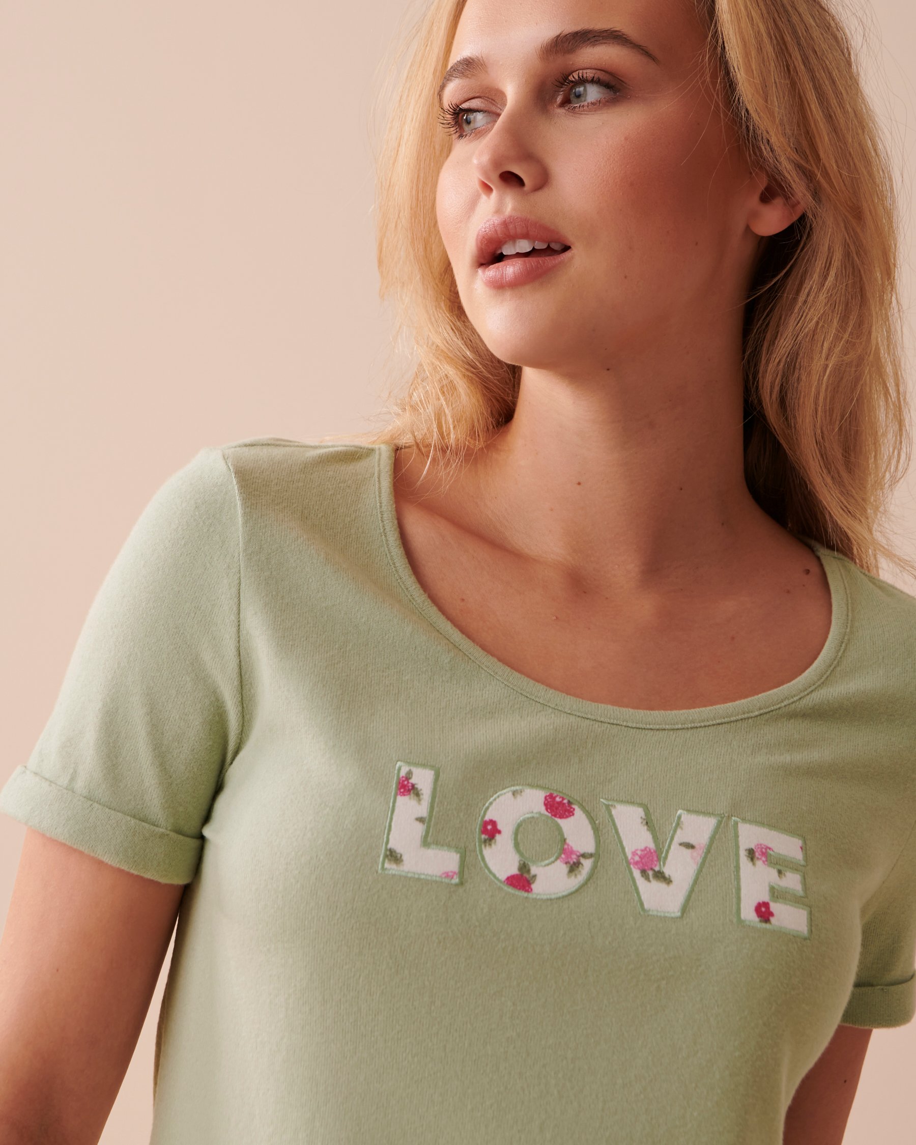 LA VIE EN ROSE Recycled Fibers Crew Neck T-shirt Soothing Sage 40100529 - View6