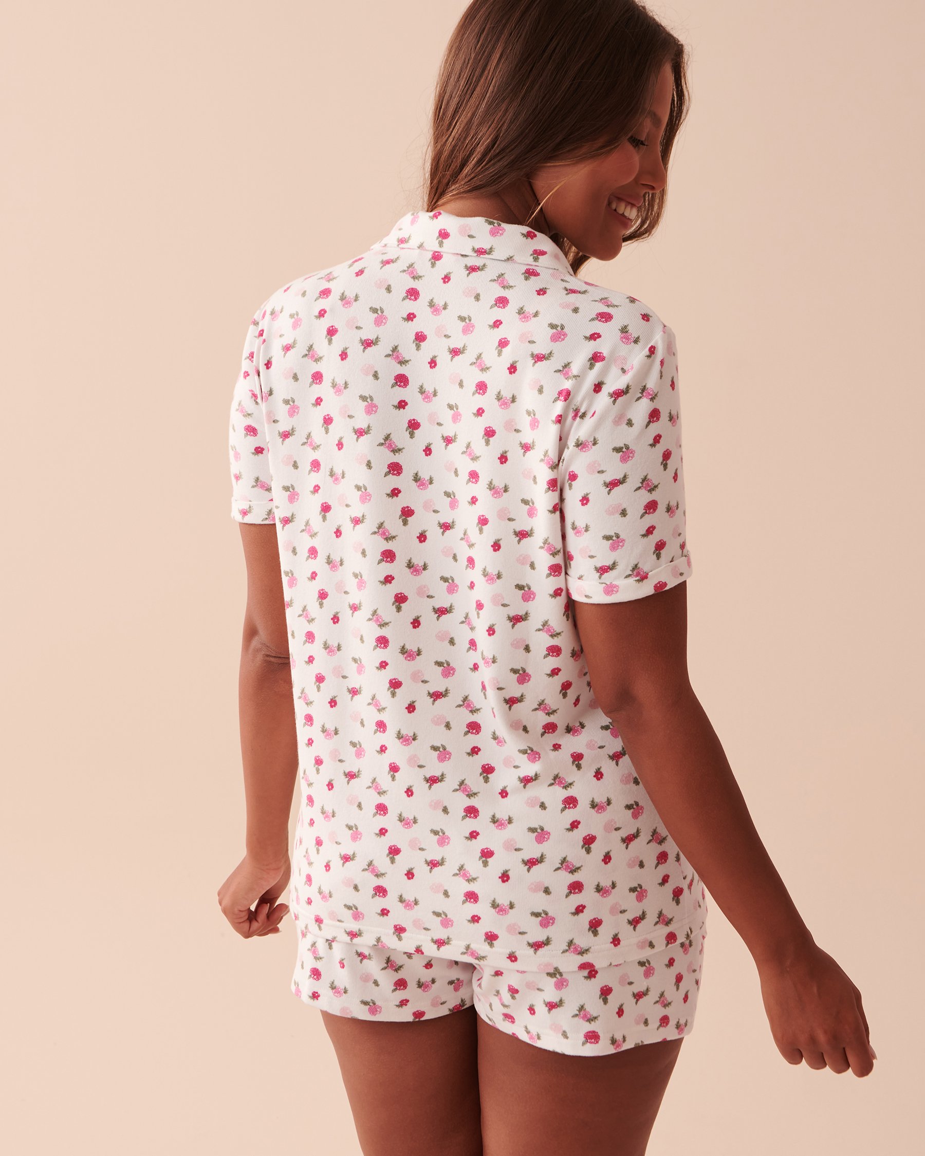 LA VIE EN ROSE Chemisier manches courtes à fleurs en fibres recyclées Assortiment de fleurs 40100526 - View2