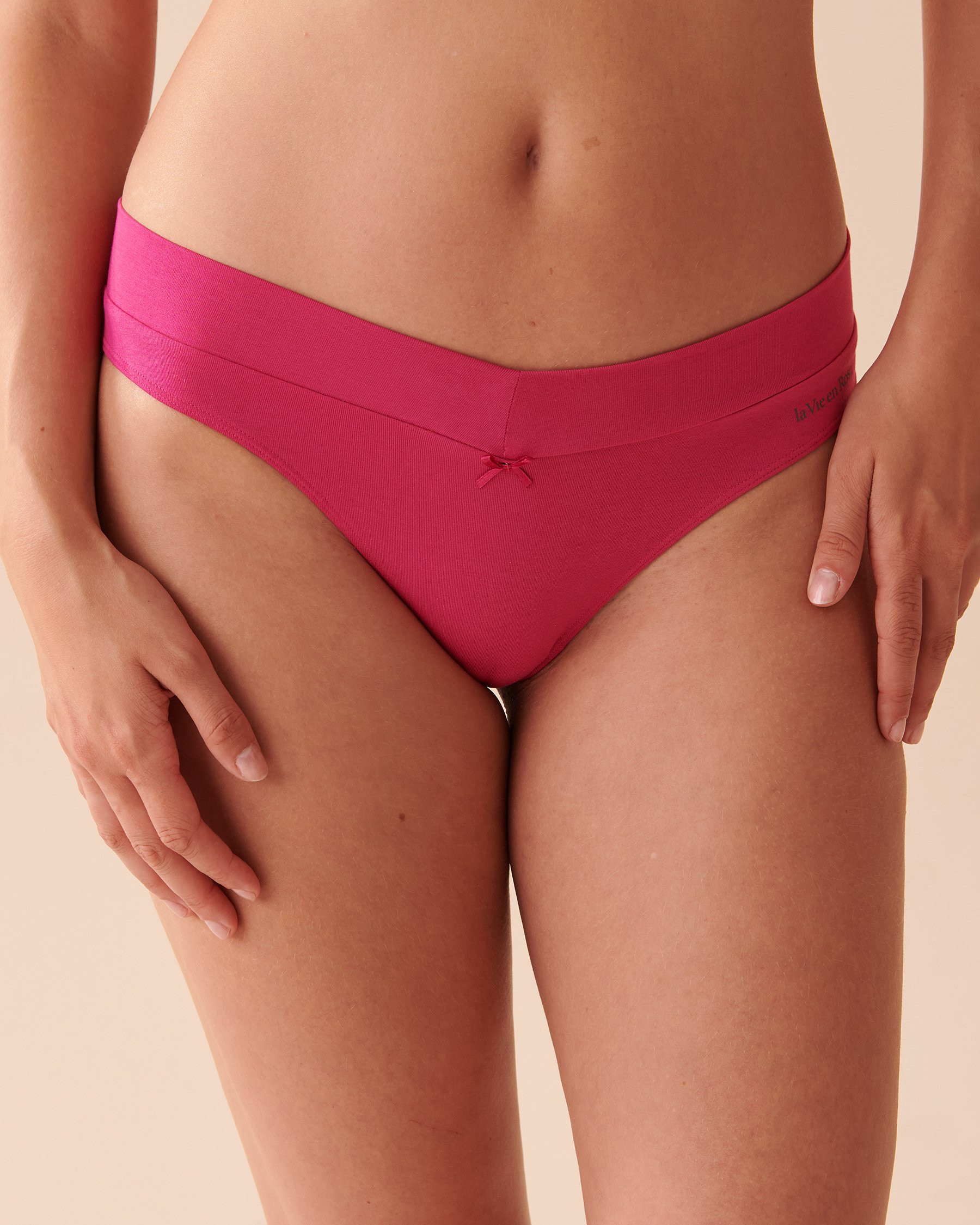 LA VIE EN ROSE Cotton Thong Panty Shocking Pink 20100412 - View1