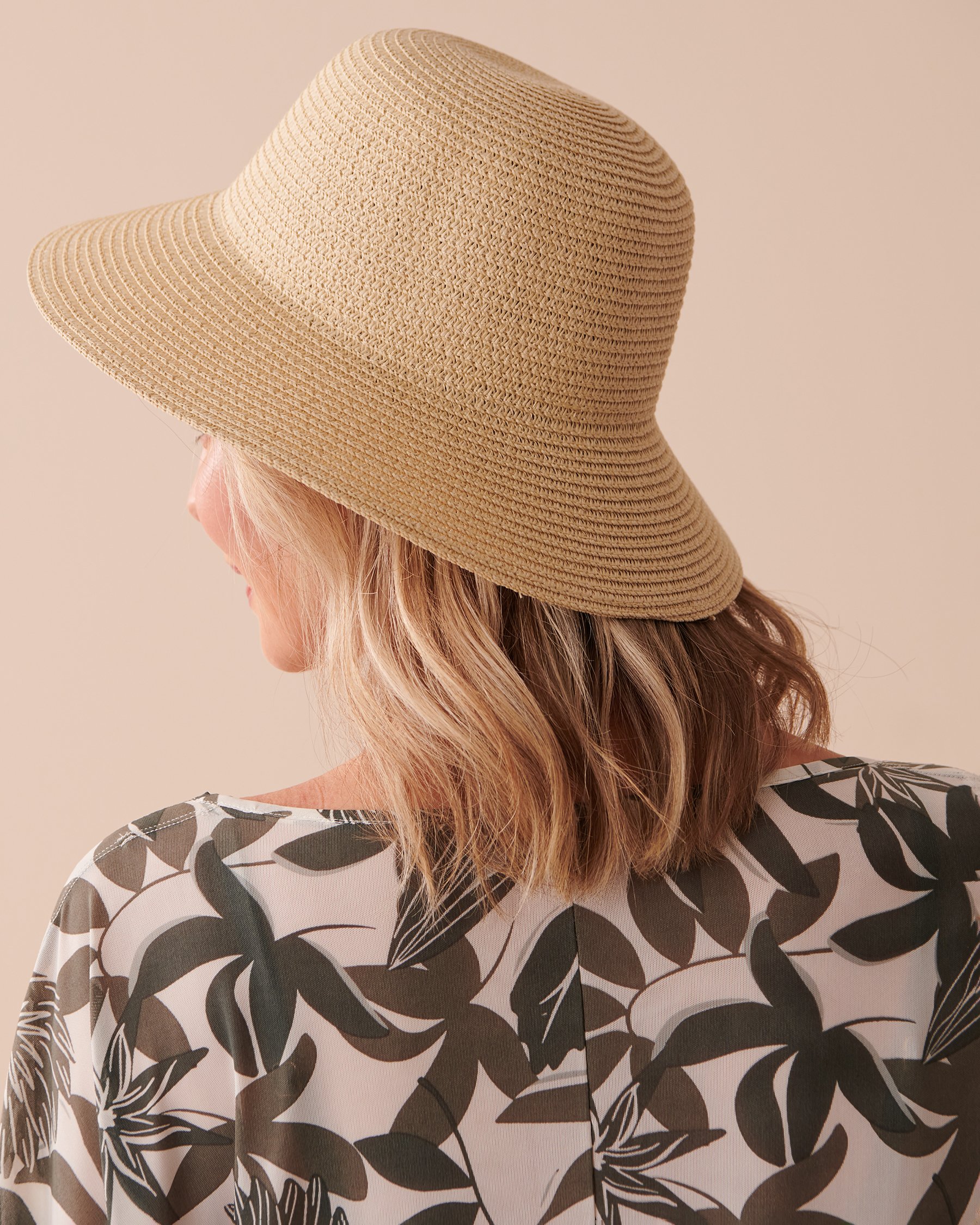 LA VIE EN ROSE AQUA Cloche Hat Sand 80500092 - View2