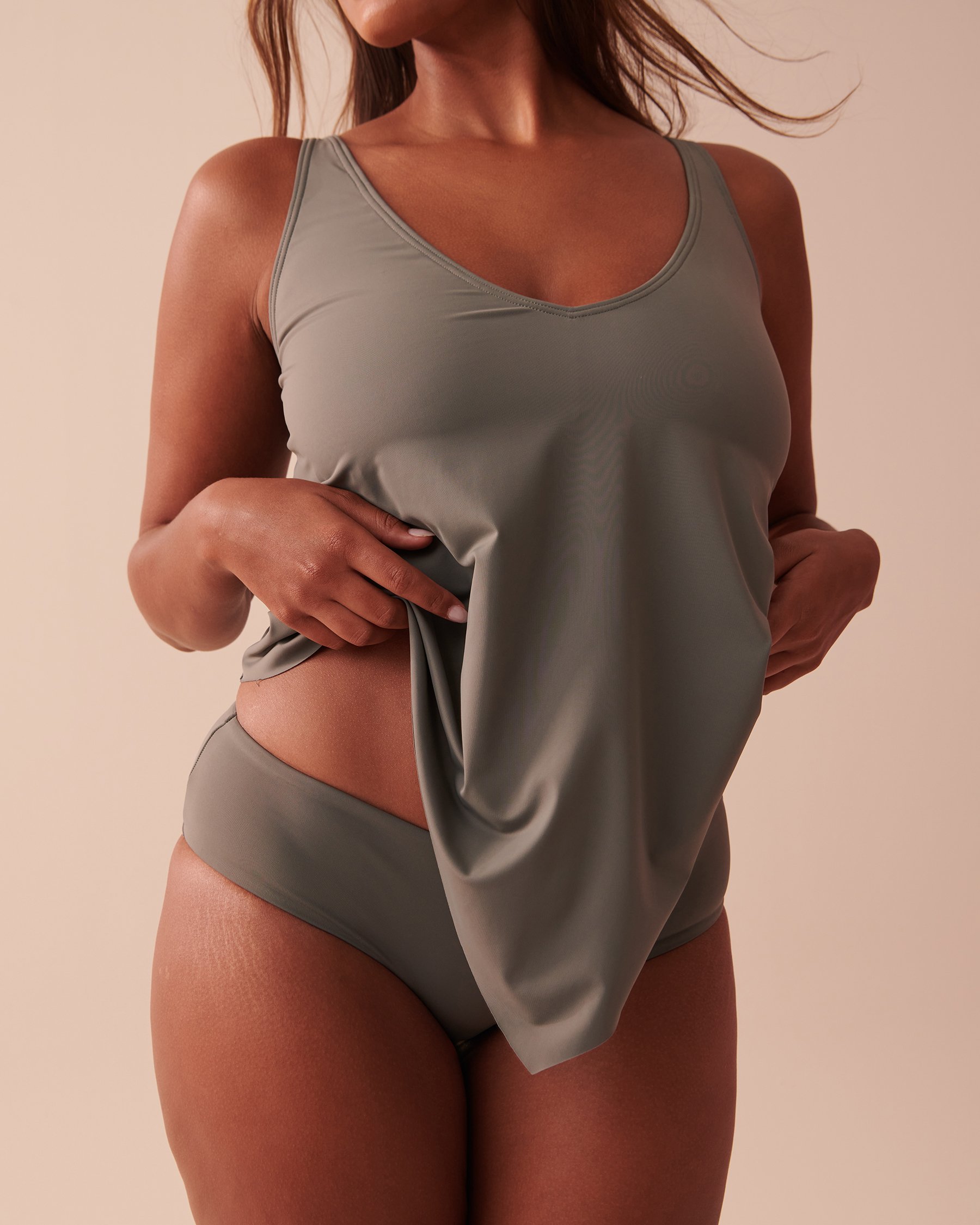 LA VIE EN ROSE AQUA KHAKI GRAY D Cup Flowy Tankini Top Khaki Grey 70100555 - View3