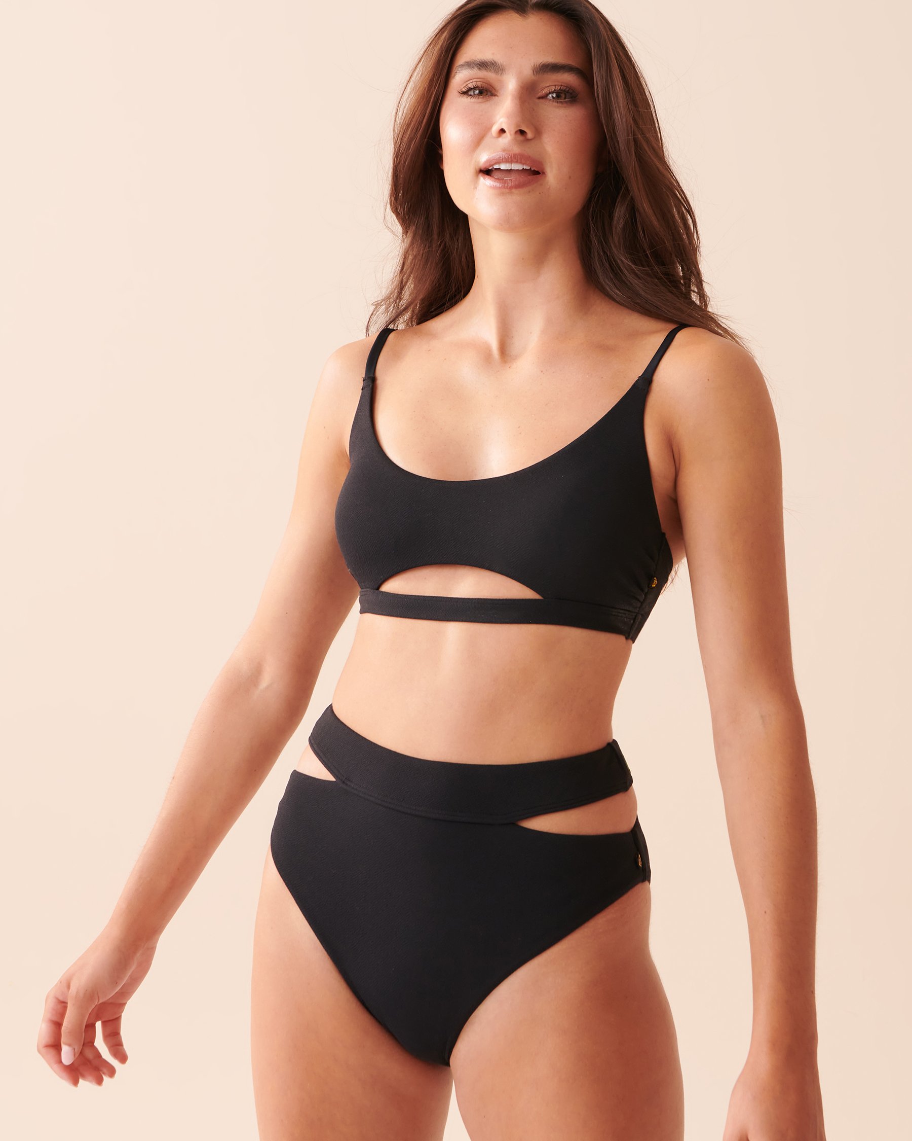 TROPIK Haut de bikini bralette texturé en fibres recyclées Noir 70100557 - View1