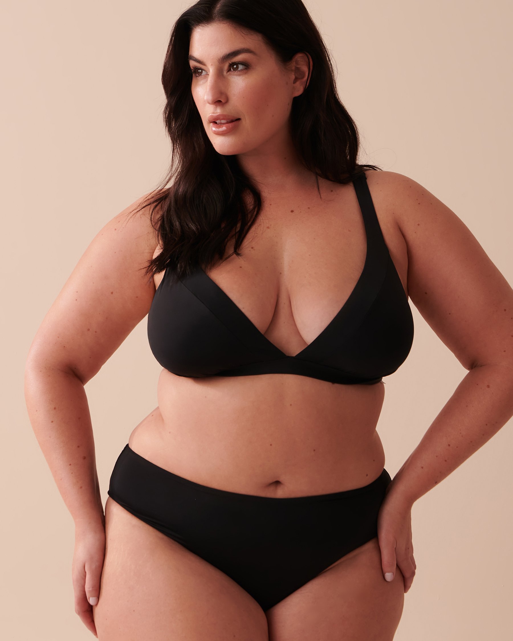 LA VIE EN ROSE AQUA BLACK Mid Waist Cheeky Bikini Bottom Black 70300530 - View3