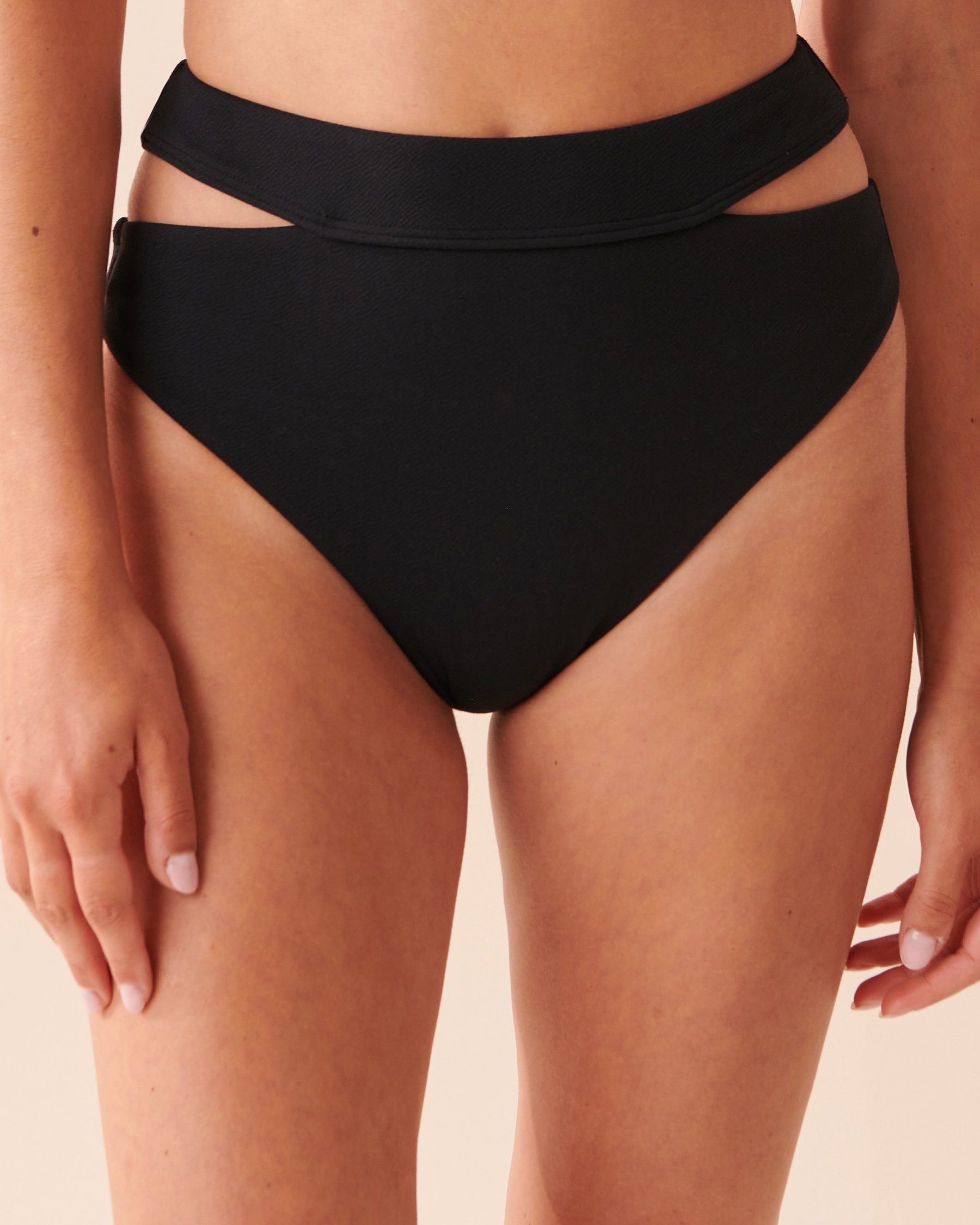 LA VIE EN ROSE AQUA Bas de bikini taille haute texturé en fibres recyclées Noir 70300523 - Voir1