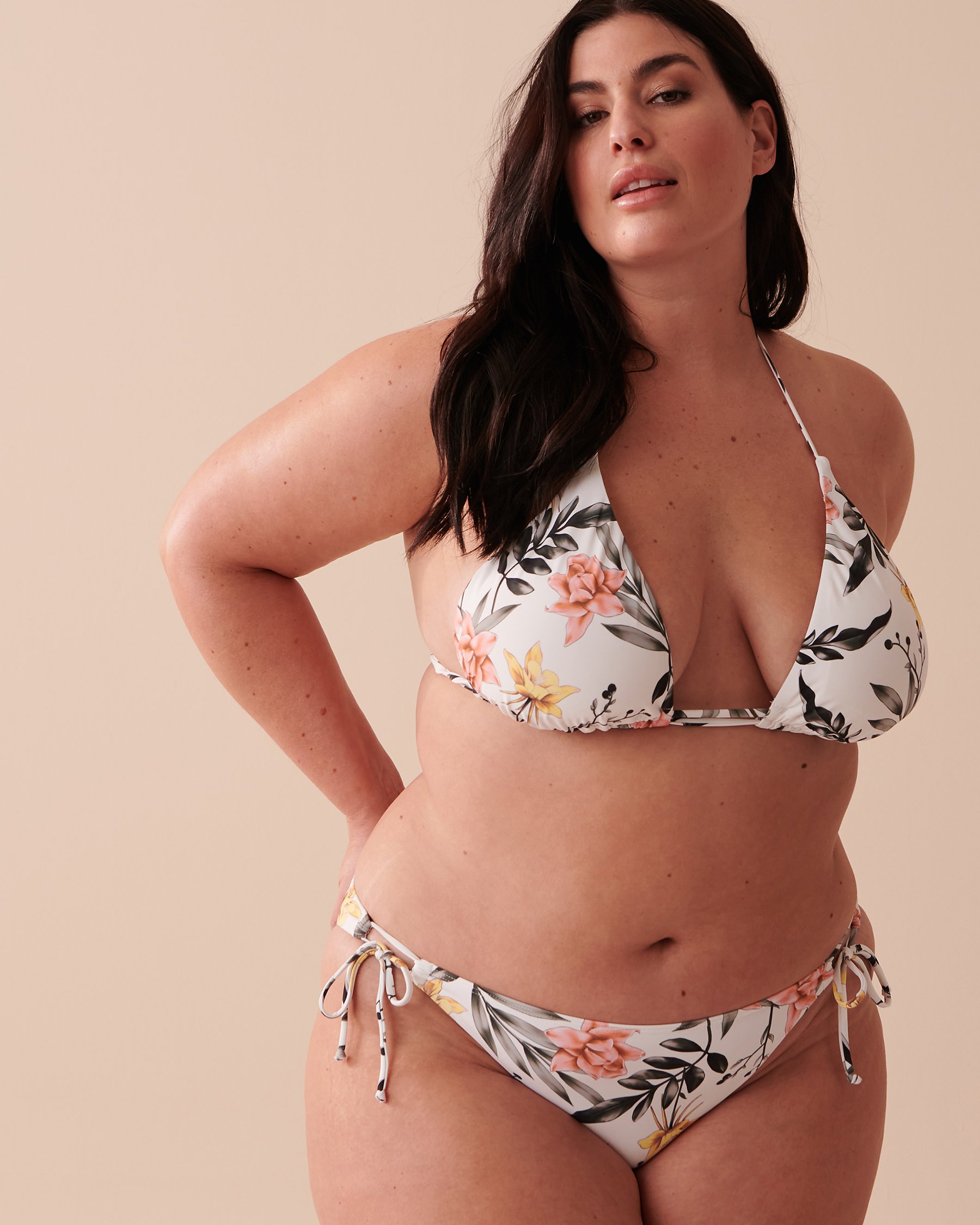 LA VIE EN ROSE AQUA Bas de bikini brésilien noué aux hanches TROPICAL Fleurs tropicales blanches 70300515 - View2