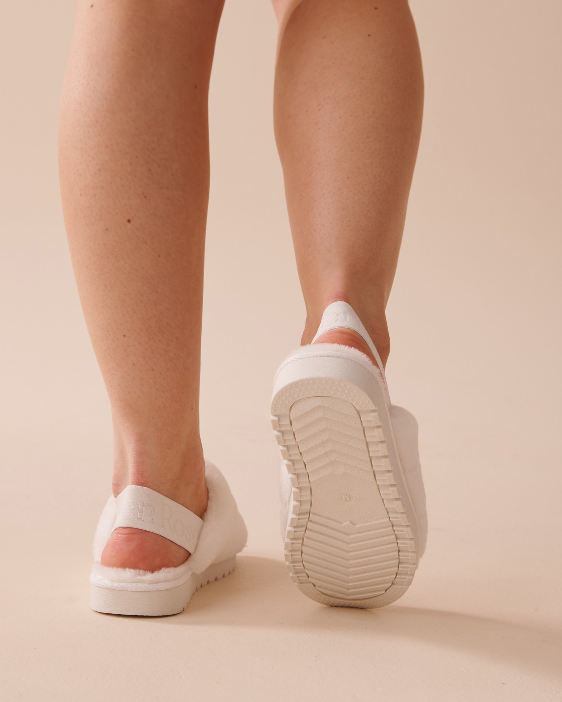 LA VIE EN ROSE Plush Slide Slippers White 40700315 - View3