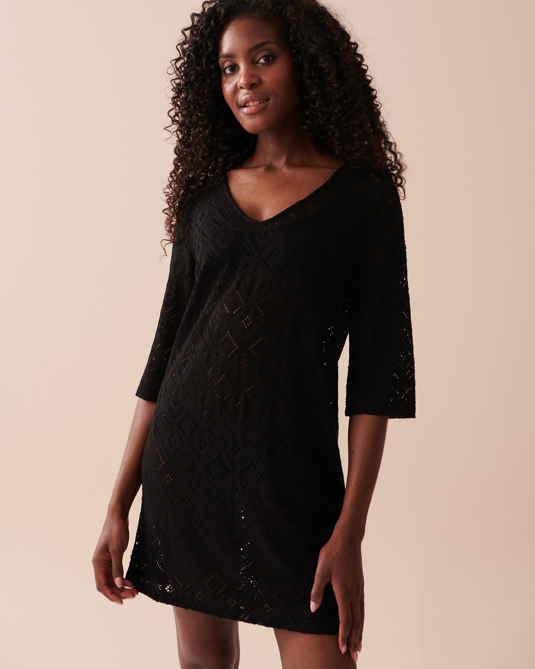 LA VIE EN ROSE AQUA Crochet Tunic Black 80100019 - View1