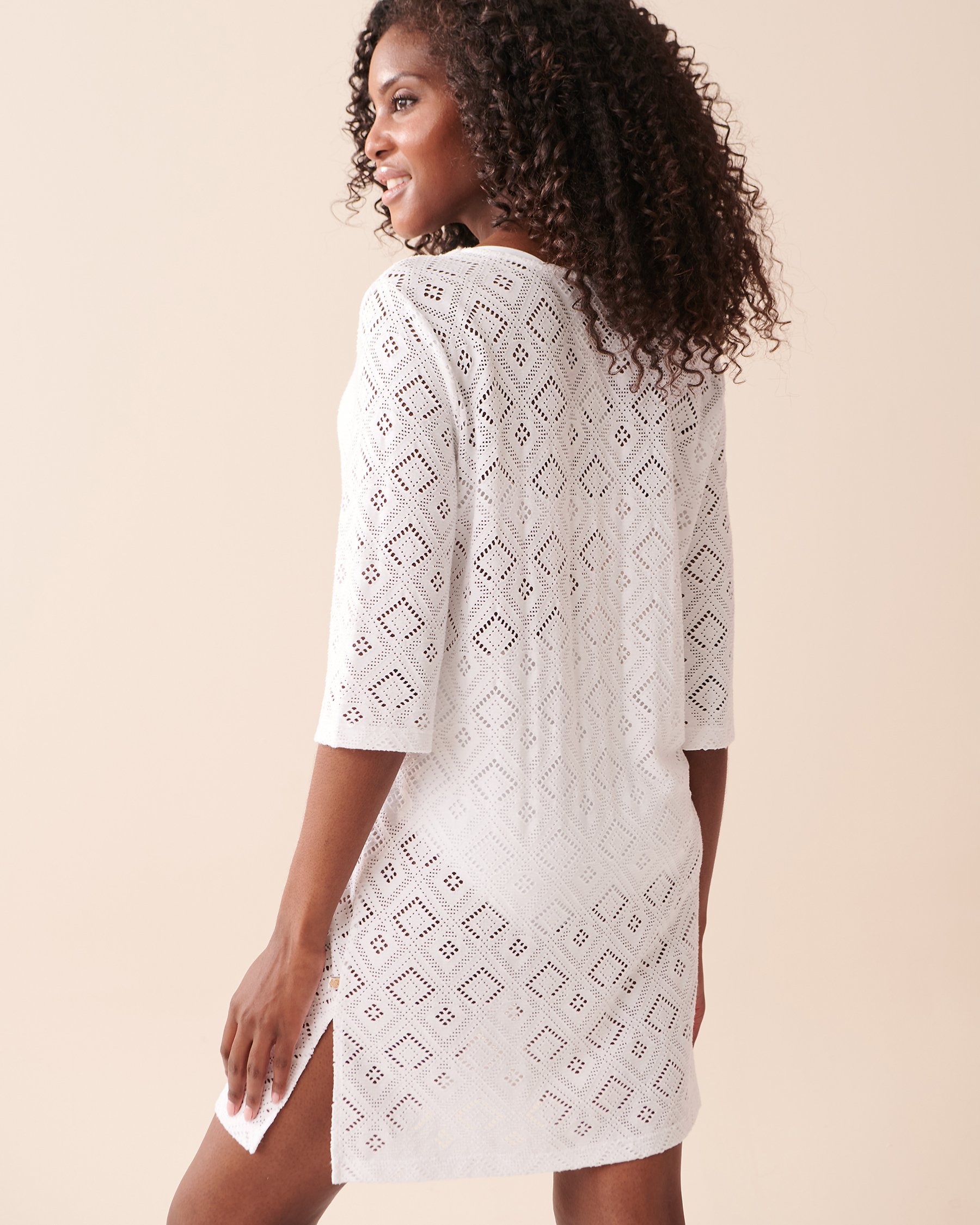 LA VIE EN ROSE AQUA Crochet Tunic Bright White 80100019 - View2