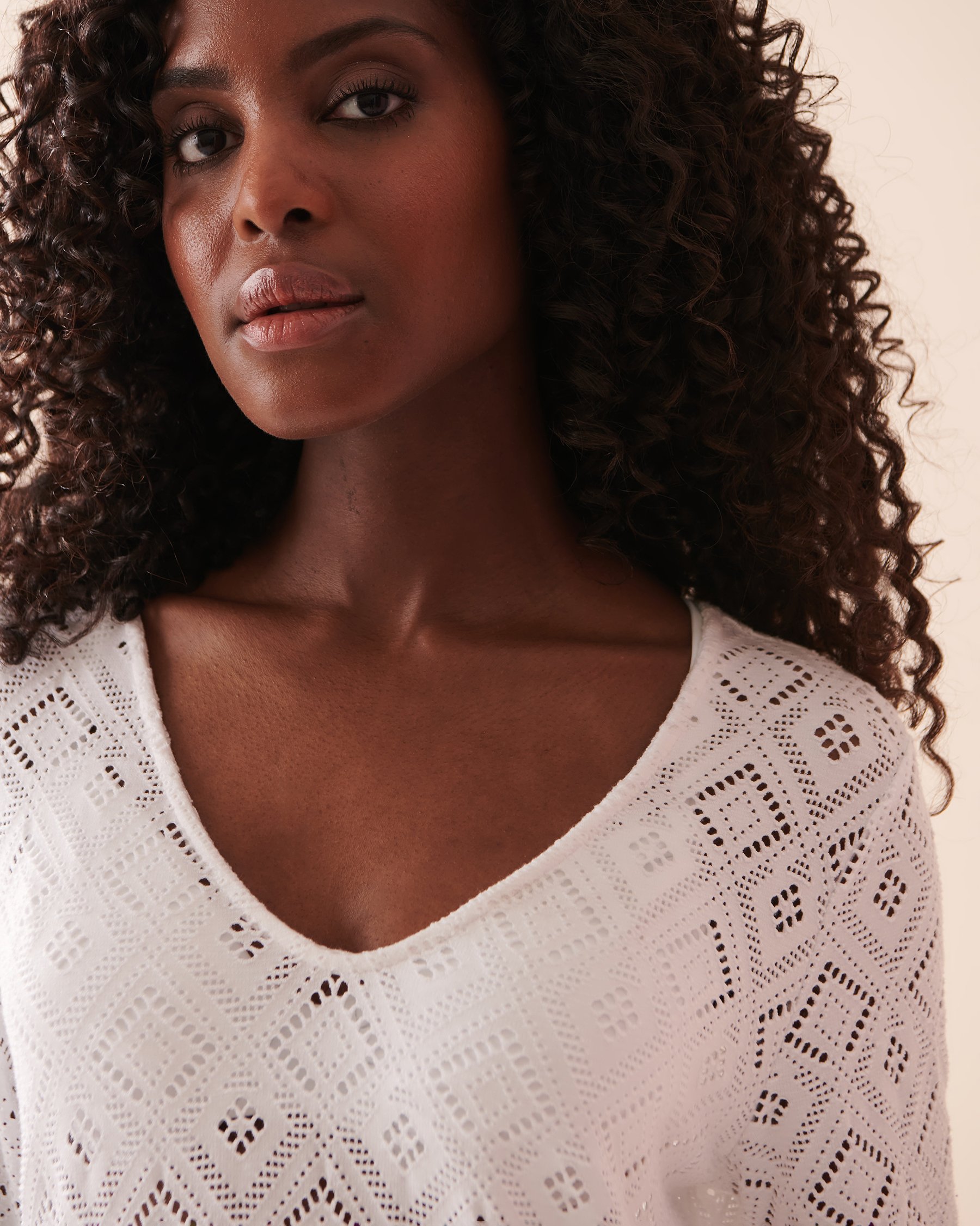 LA VIE EN ROSE AQUA Crochet Tunic Bright White 80100019 - View3