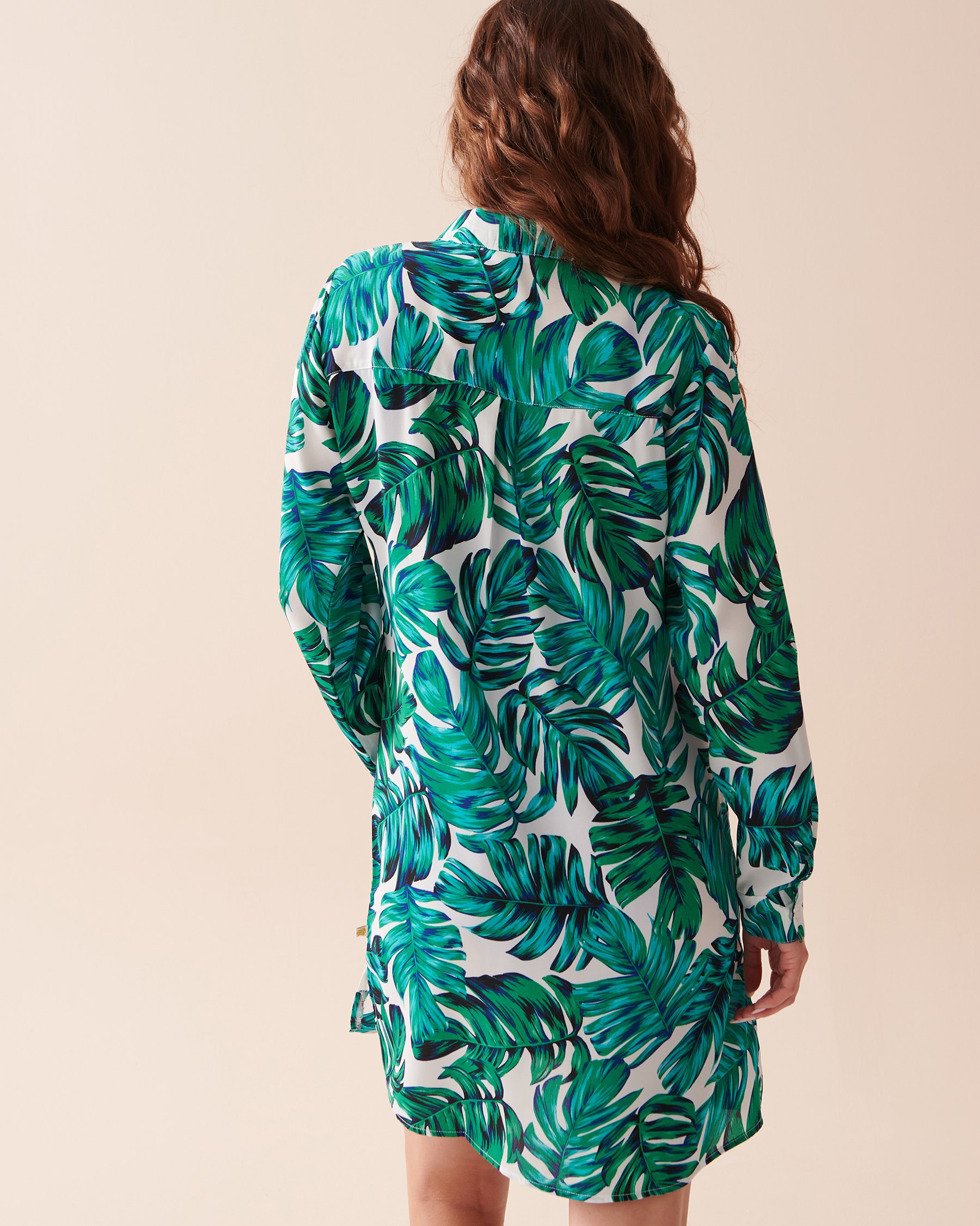 LA VIE EN ROSE AQUA Long Button-down Chiffon Tunic Palm Leaves 80100020 - View2