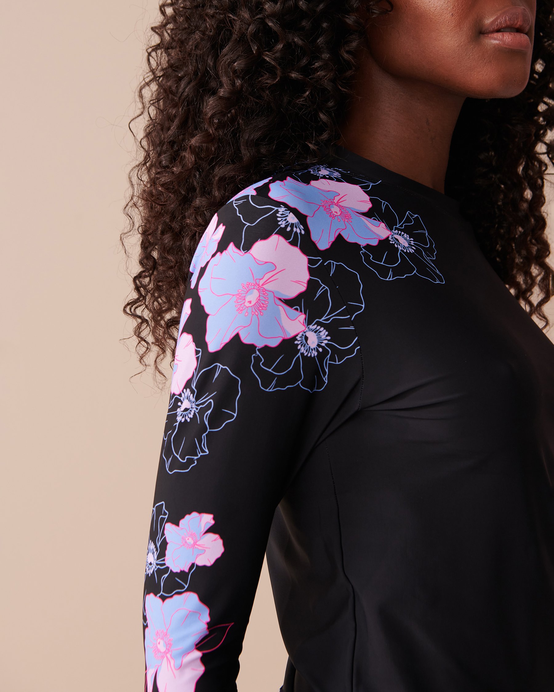 LA VIE EN ROSE AQUA NEON FLOWERS Long Sleeve Rashguard Neon Flowers 80100021 - View4