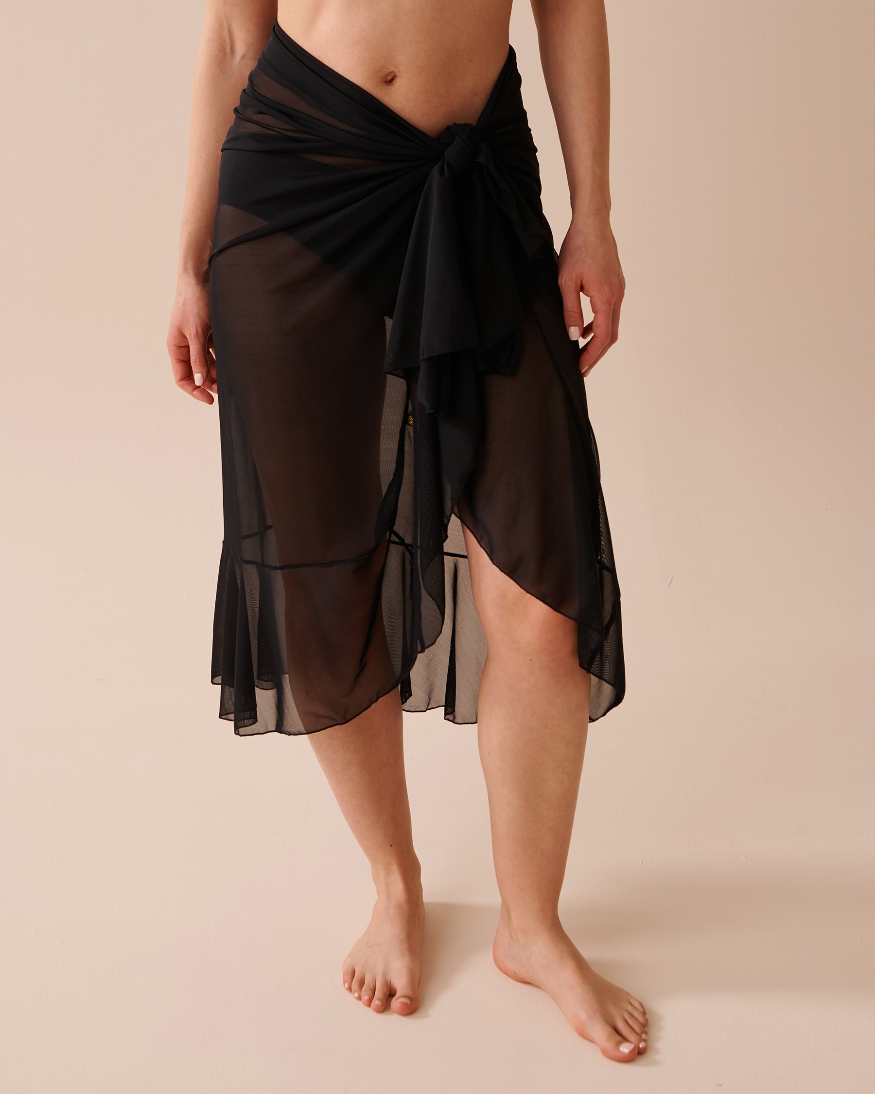 LA VIE EN ROSE AQUA Paréo en résille à volants Noir 80200046 - Voir1