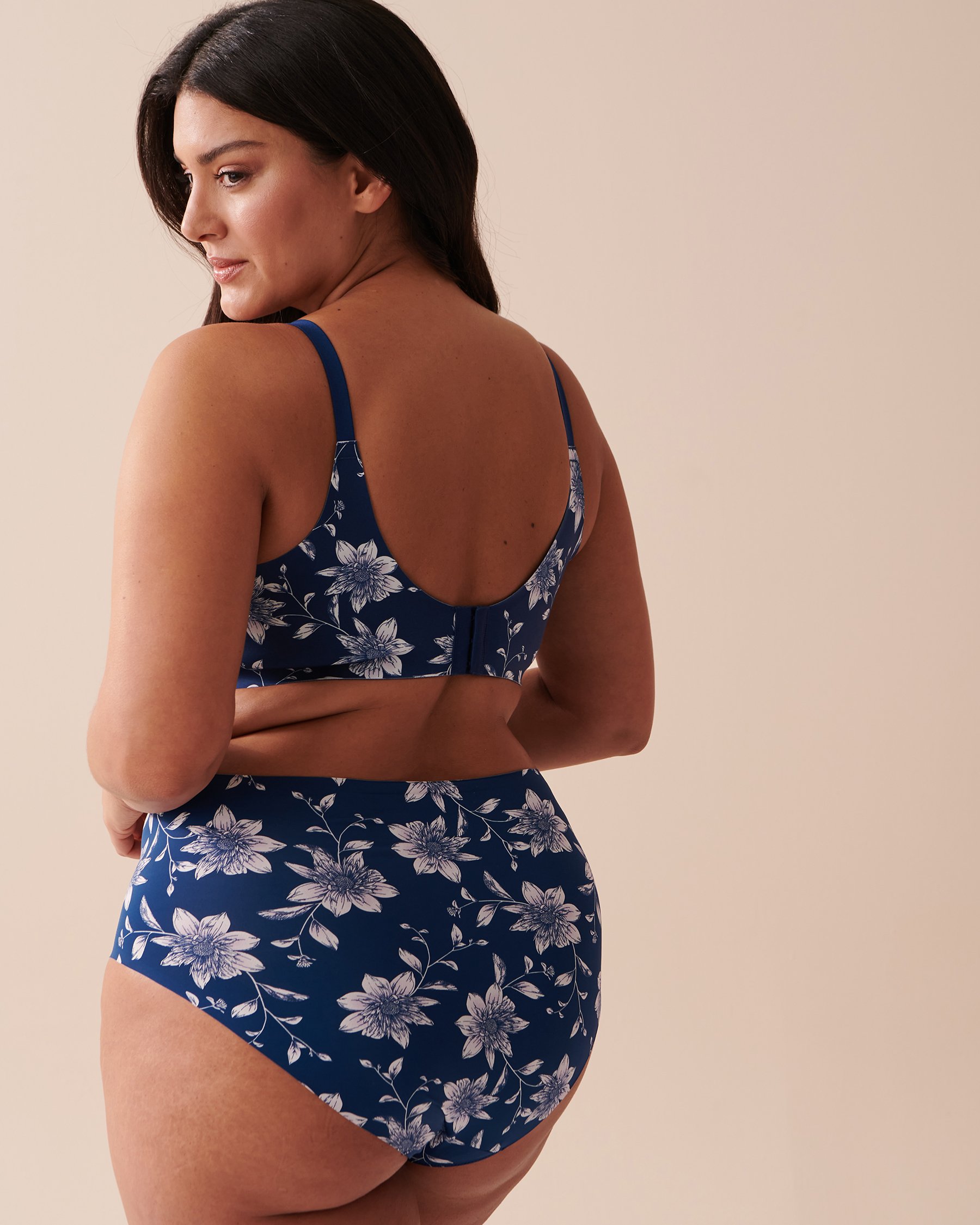 LA VIE EN ROSE Soutien-gorge doublure légère sans armatures dos lisse Dahlias de minuit 10200364 - View4