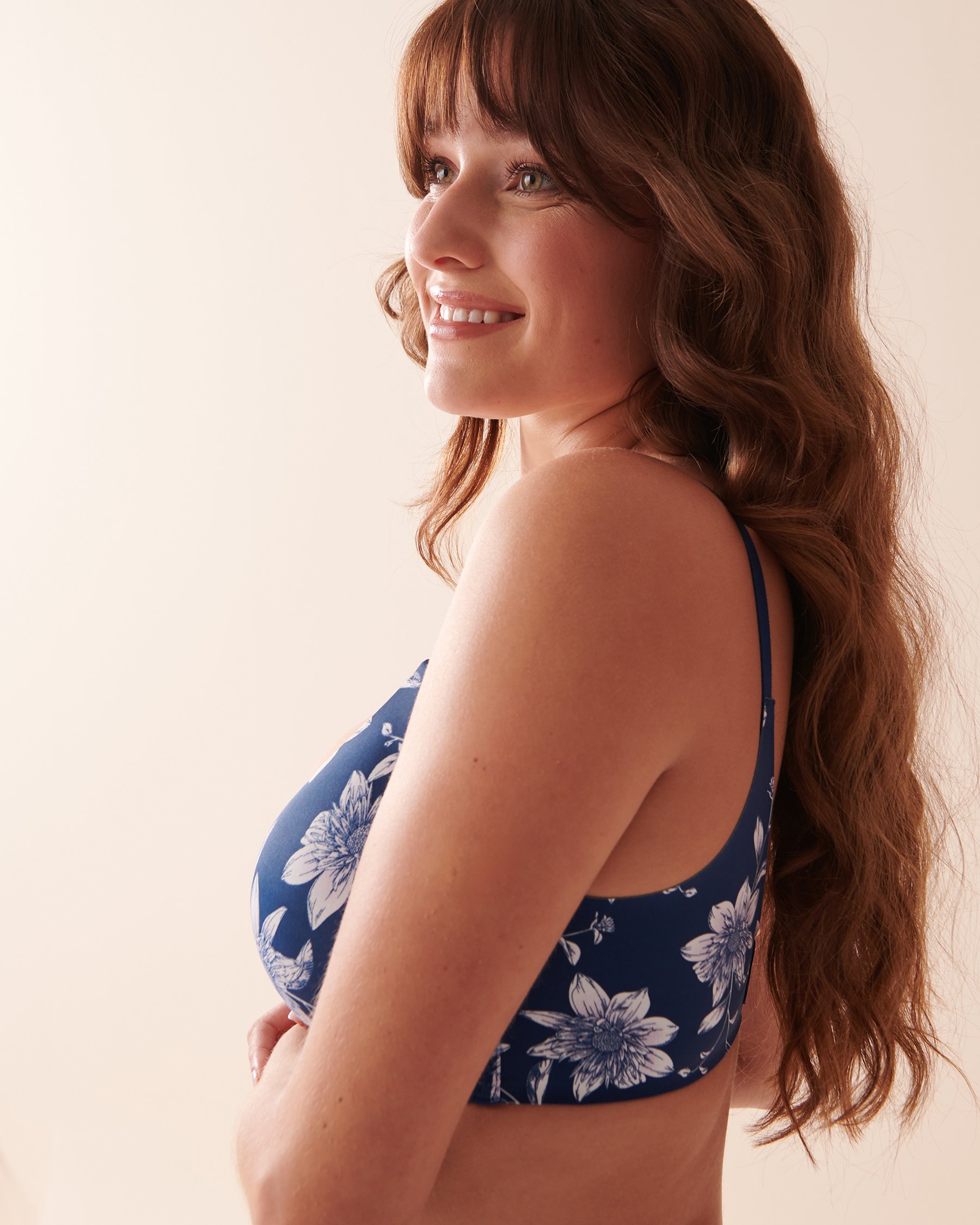 LA VIE EN ROSE Soutien-gorge doublure légère sans armatures dos lisse Dahlias de minuit 10200364 - View8