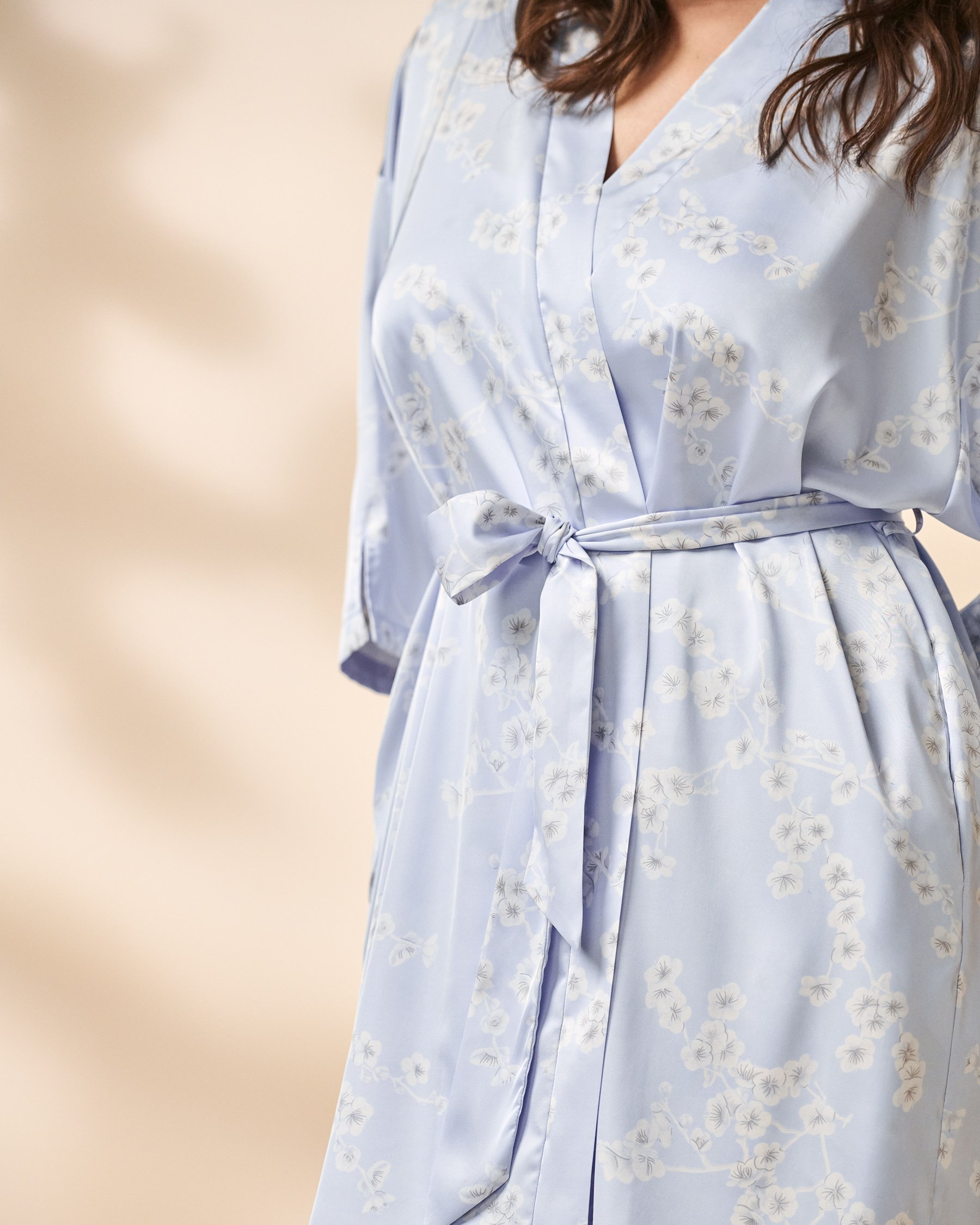 LA VIE EN ROSE Kimono en satin Fleurs de cerisier 60600067 - View1