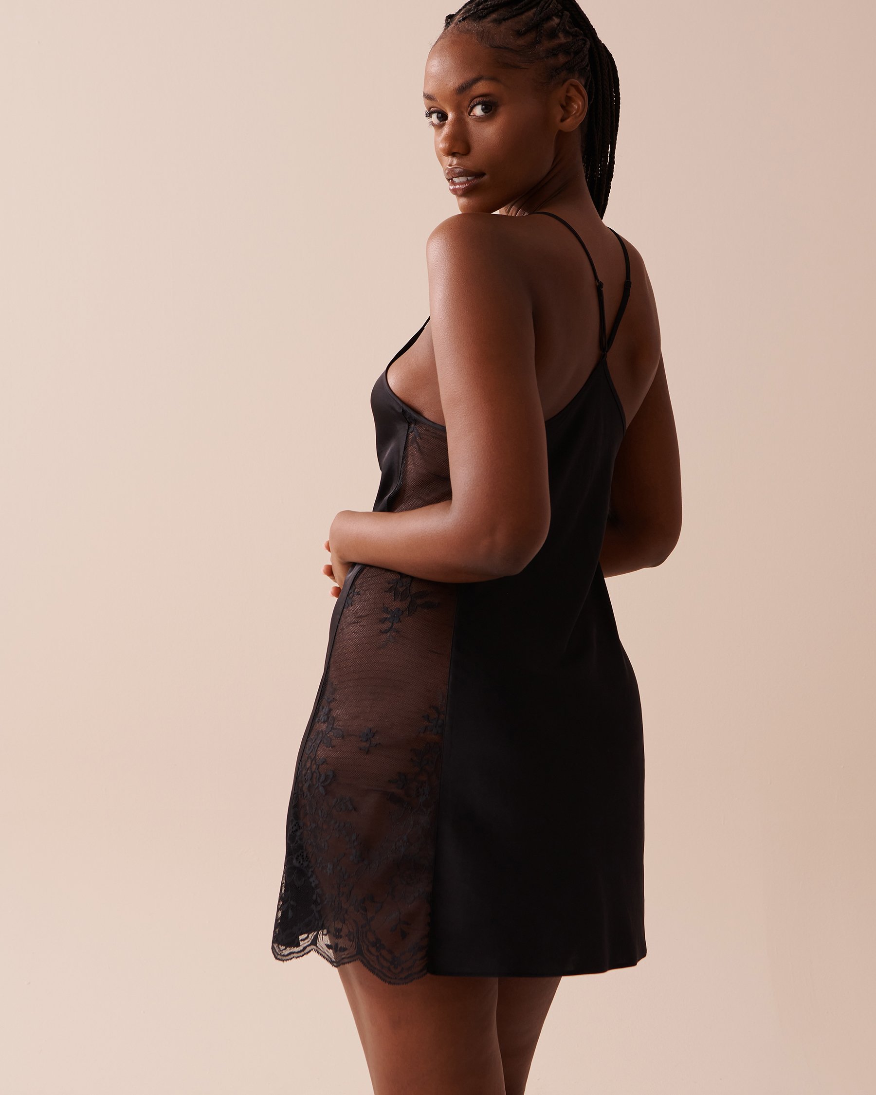 LA VIE EN ROSE Satin and Lace Nightie Black 60500138 - View5