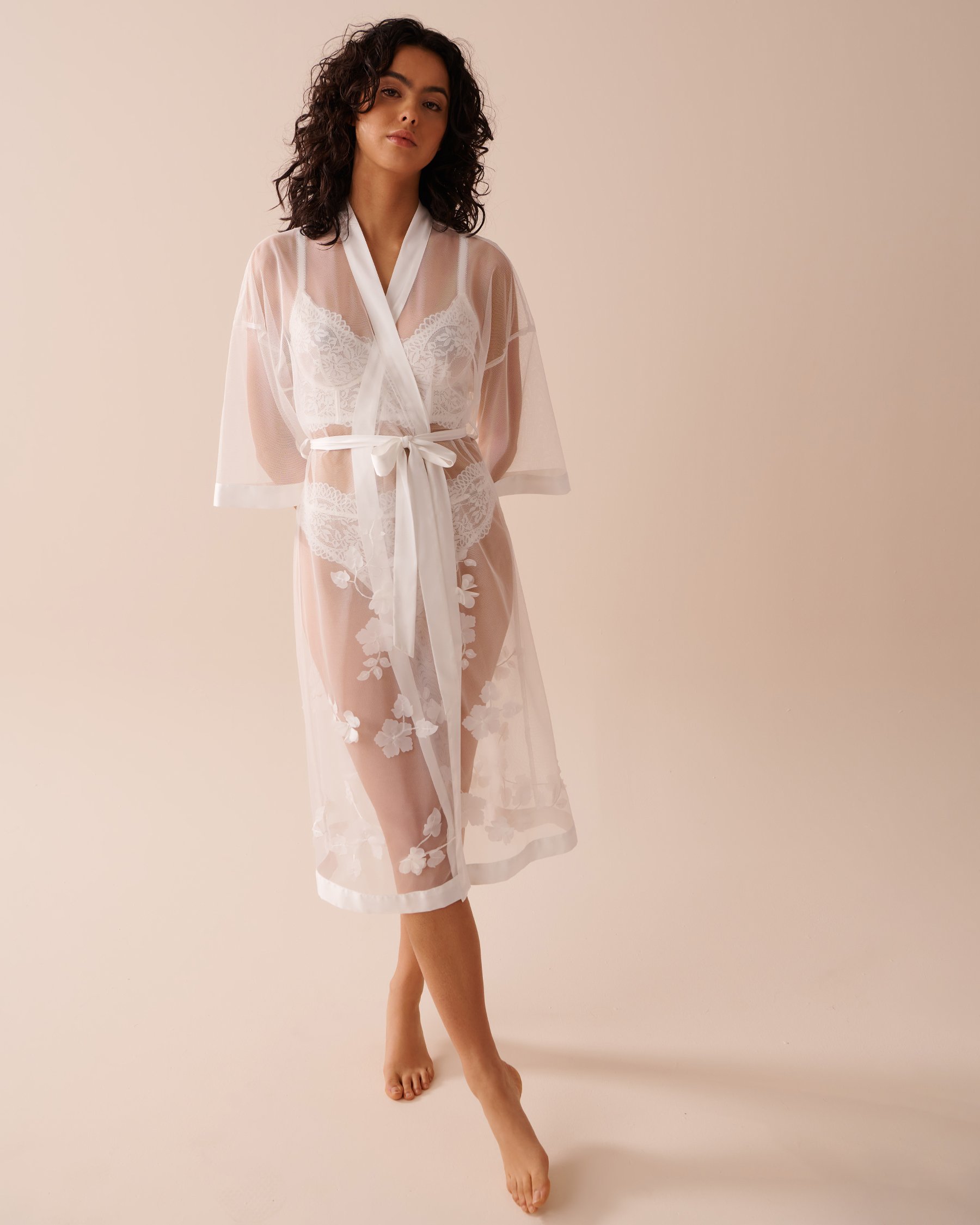 LA VIE EN ROSE Long Sheer Mesh Floral Kimono White 60600071 - View5