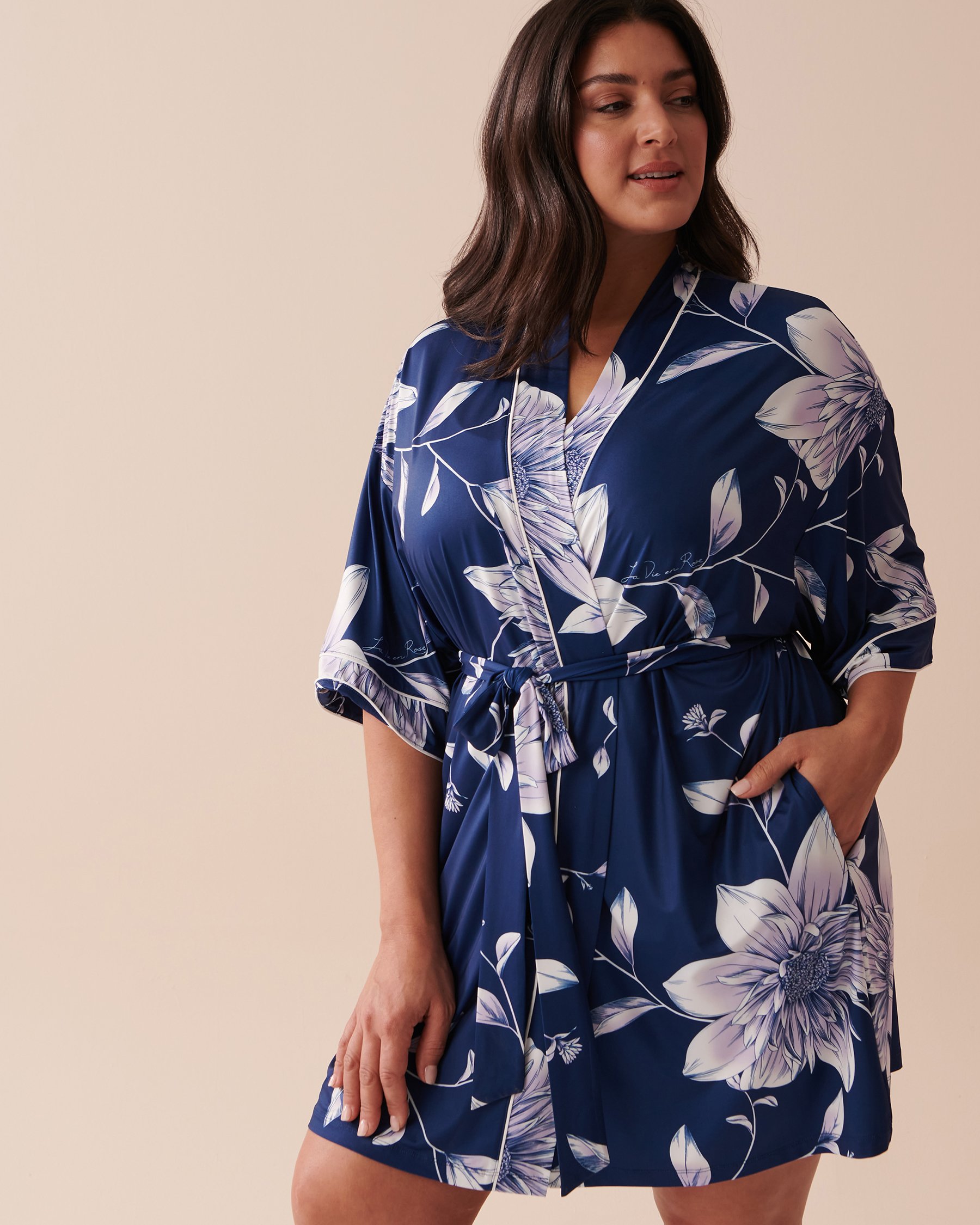 LA VIE EN ROSE Recycled Fibers Kimono Midnight Dahlias 60600072 - View2