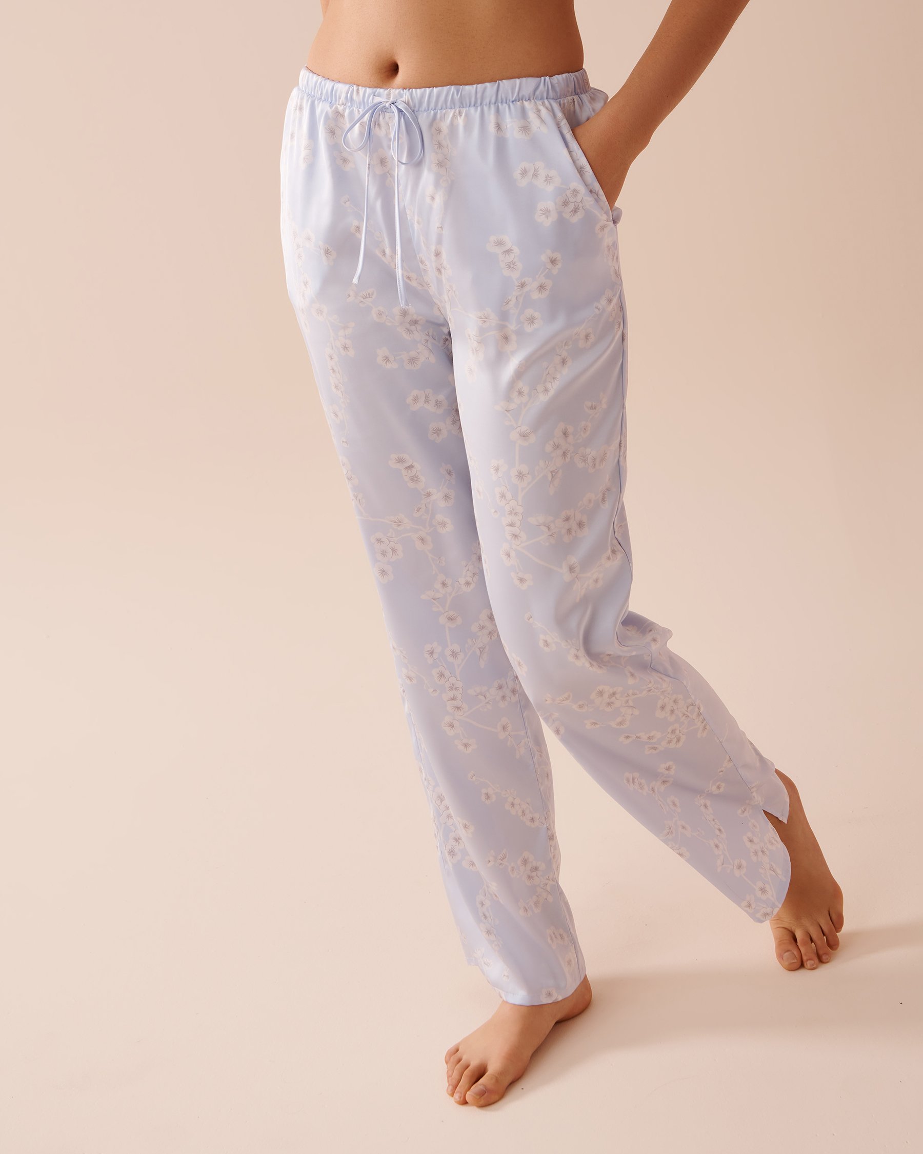 LA VIE EN ROSE Satin Pants Cherry Blossom Garden 60200088 - View1