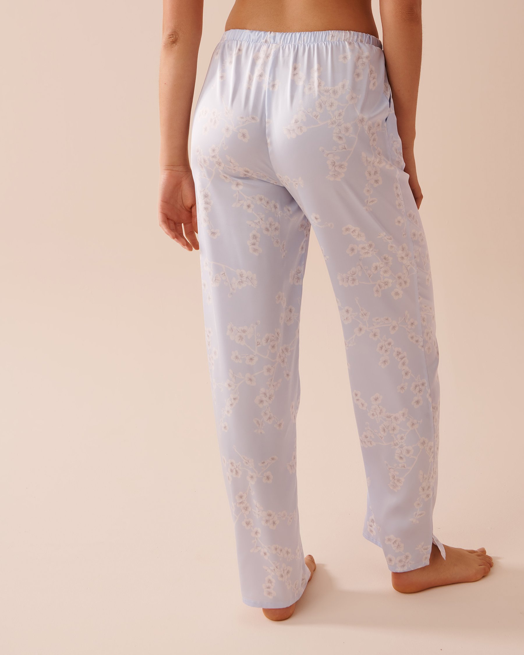 LA VIE EN ROSE Satin Pants Cherry Blossom Garden 60200088 - View2