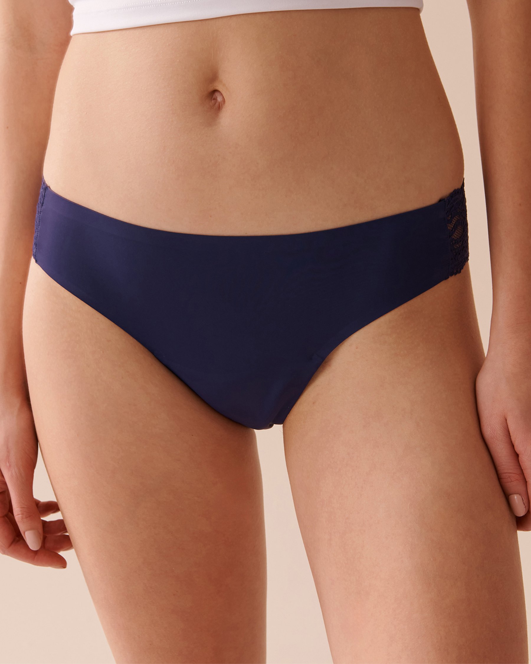 LA VIE EN ROSE Culotte menstruelle coupe bikini avec dentelle absorption régulière Mauve nocturne 20400001 - Voir1