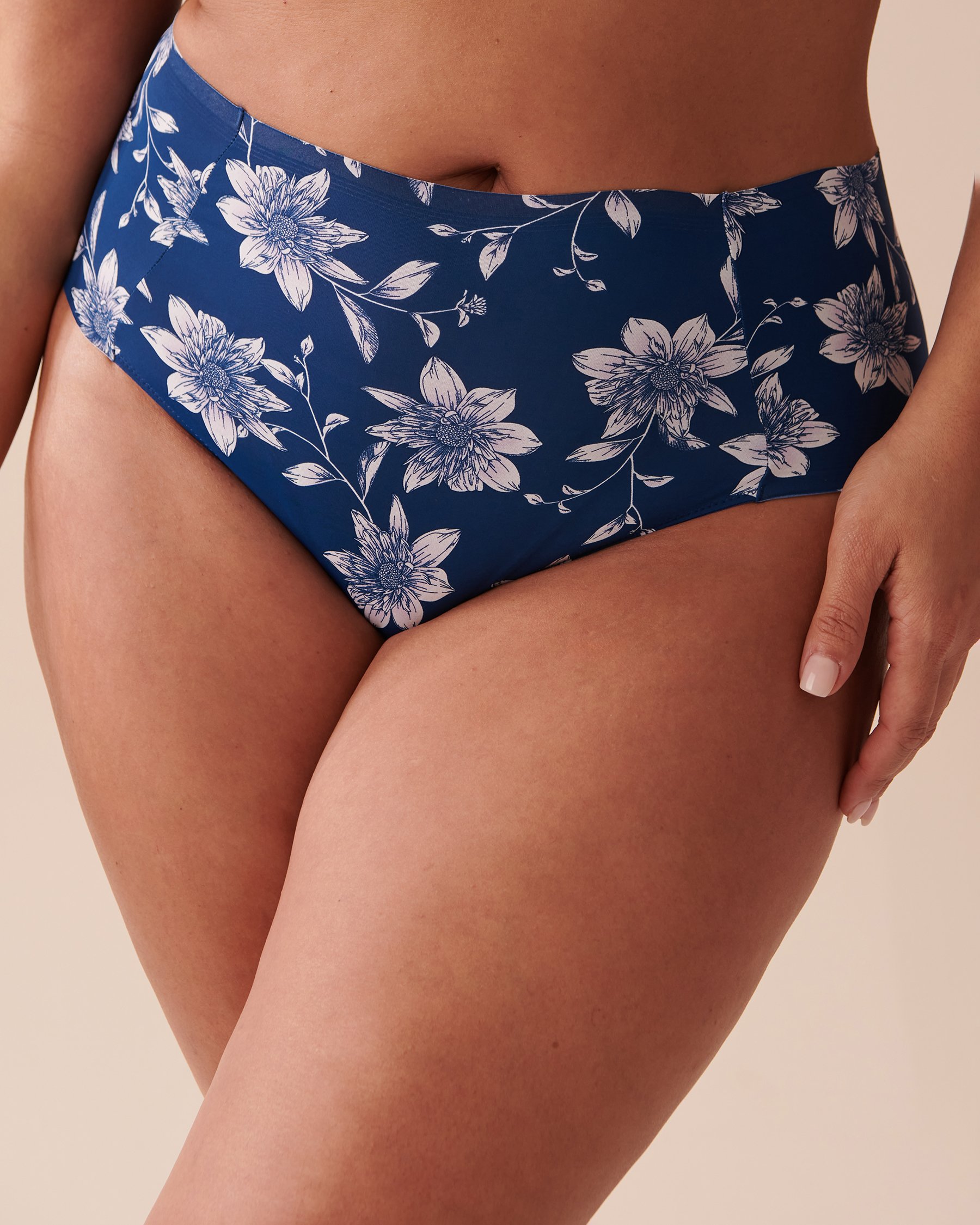 LA VIE EN ROSE Culotte bikini taille haute microfibre dos lisse Dahlias de minuit 20300292 - View1