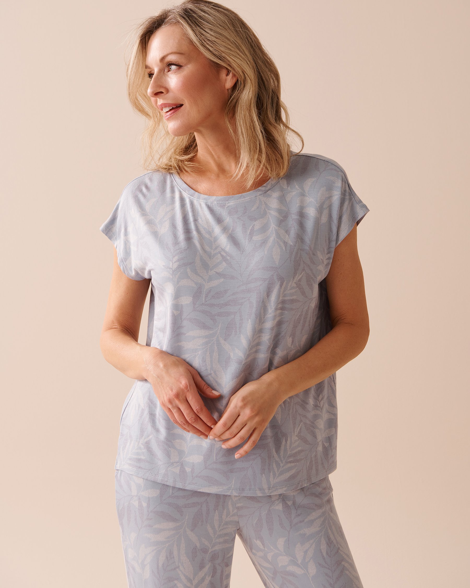LA VIE EN ROSE Soft Jersey T-shirt Light Blue Leaves 40100569 - View1