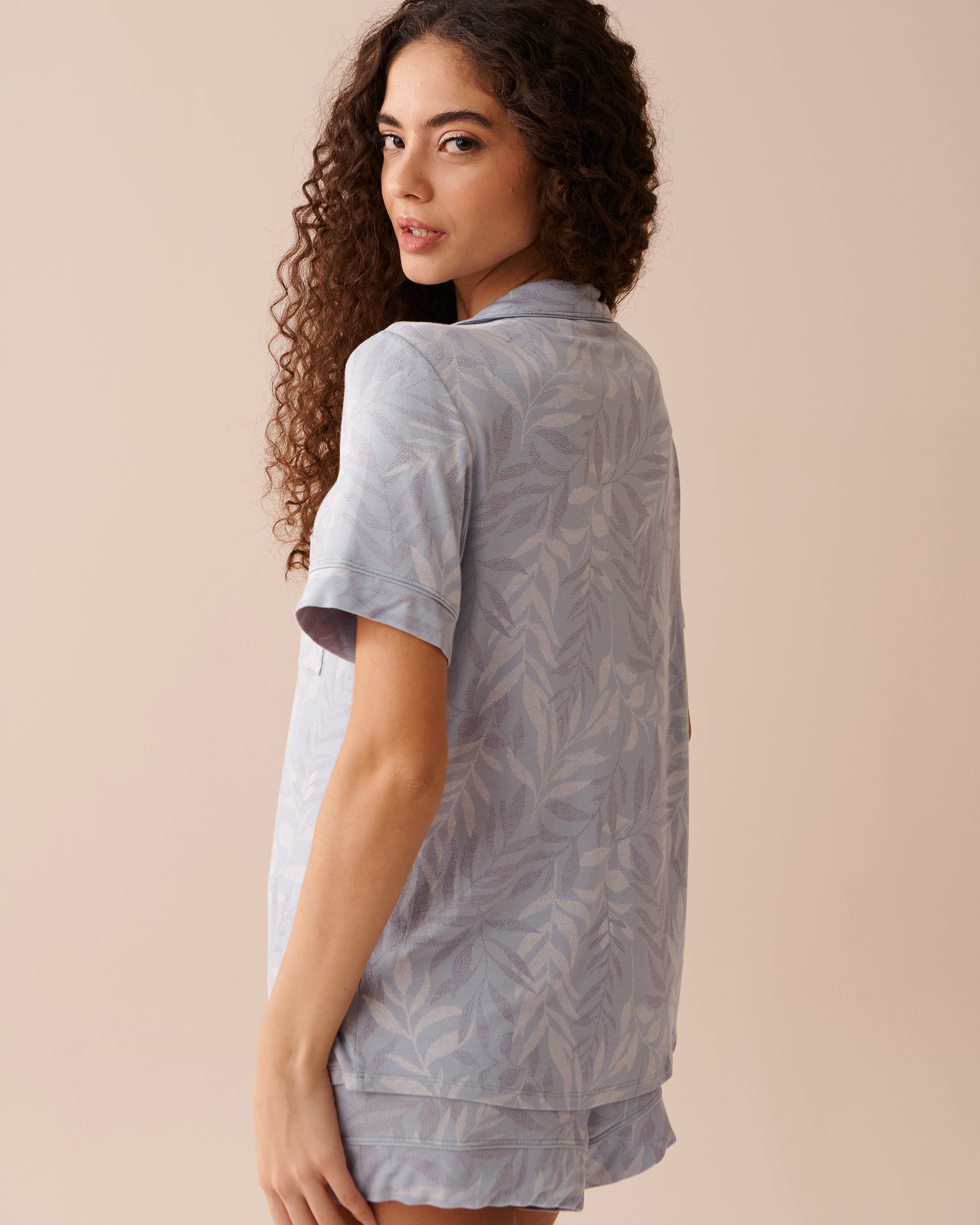 LA VIE EN ROSE Soft Jersey Short Sleeve Button-down Shirt Light Blue Leaves 40100570 - View3