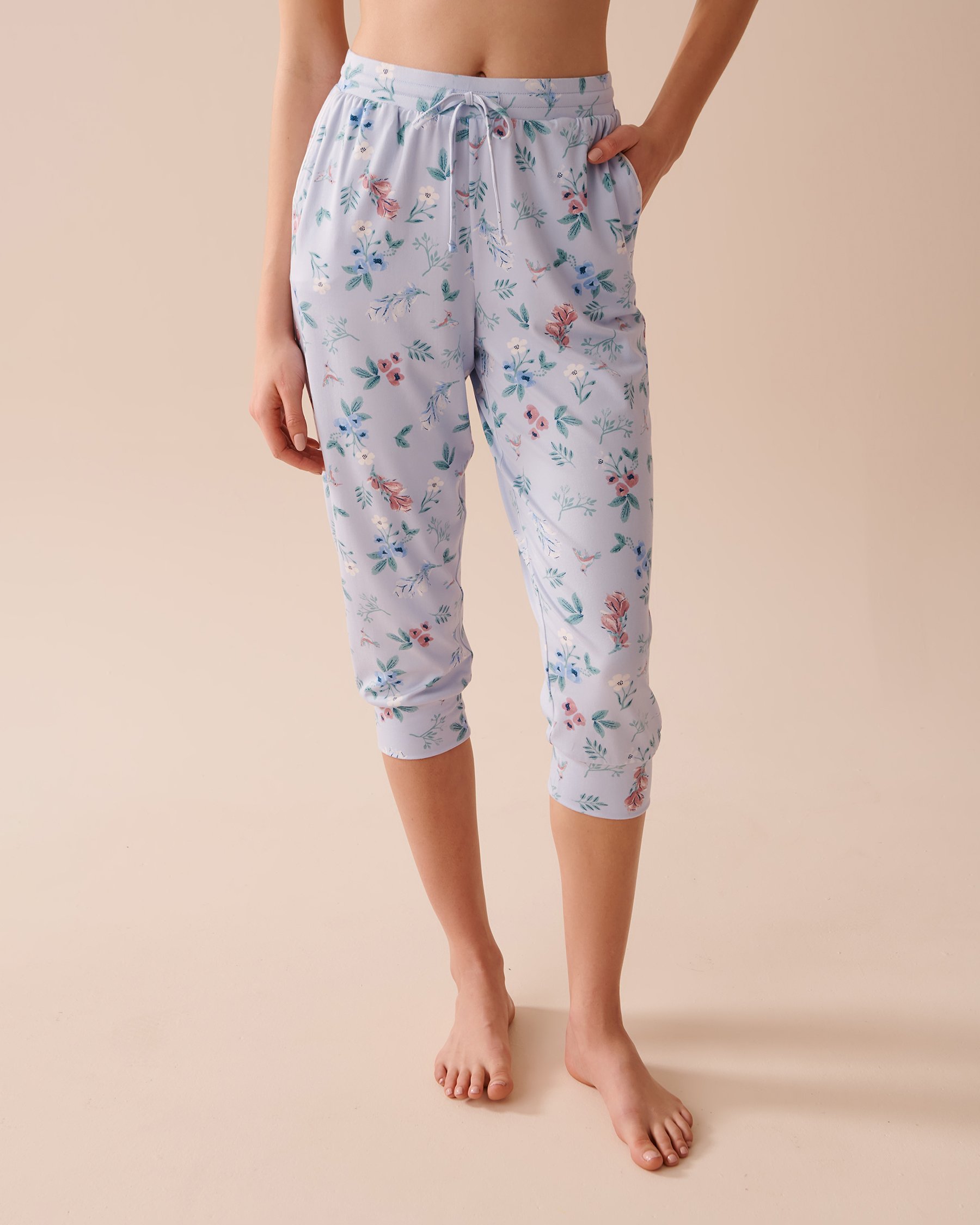 LA VIE EN ROSE Floral Super Soft Fitted Capris Spring Garden 40200553 - View1