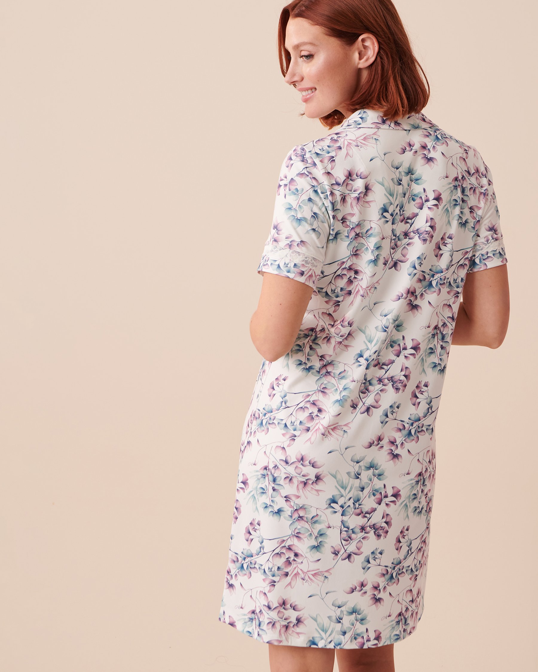 LA VIE EN ROSE Chemise de nuit ultra douce à imprimé bucolique Branches bucoliques 40500337 - Voir2