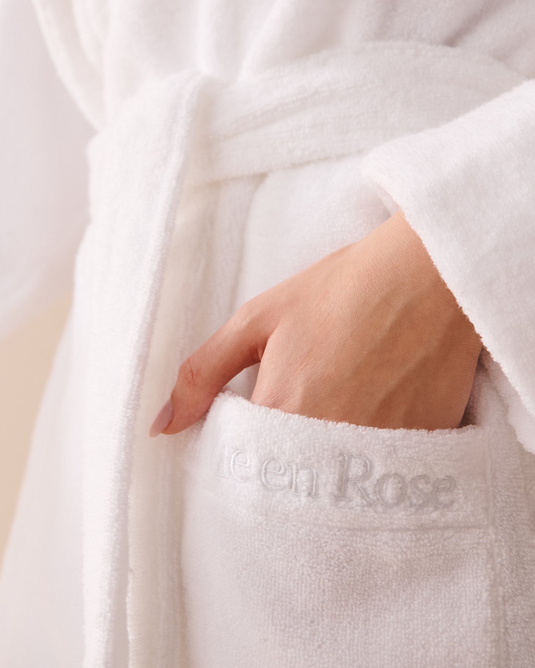 LA VIE EN ROSE Terry Spa Robe White 40600166 - View3