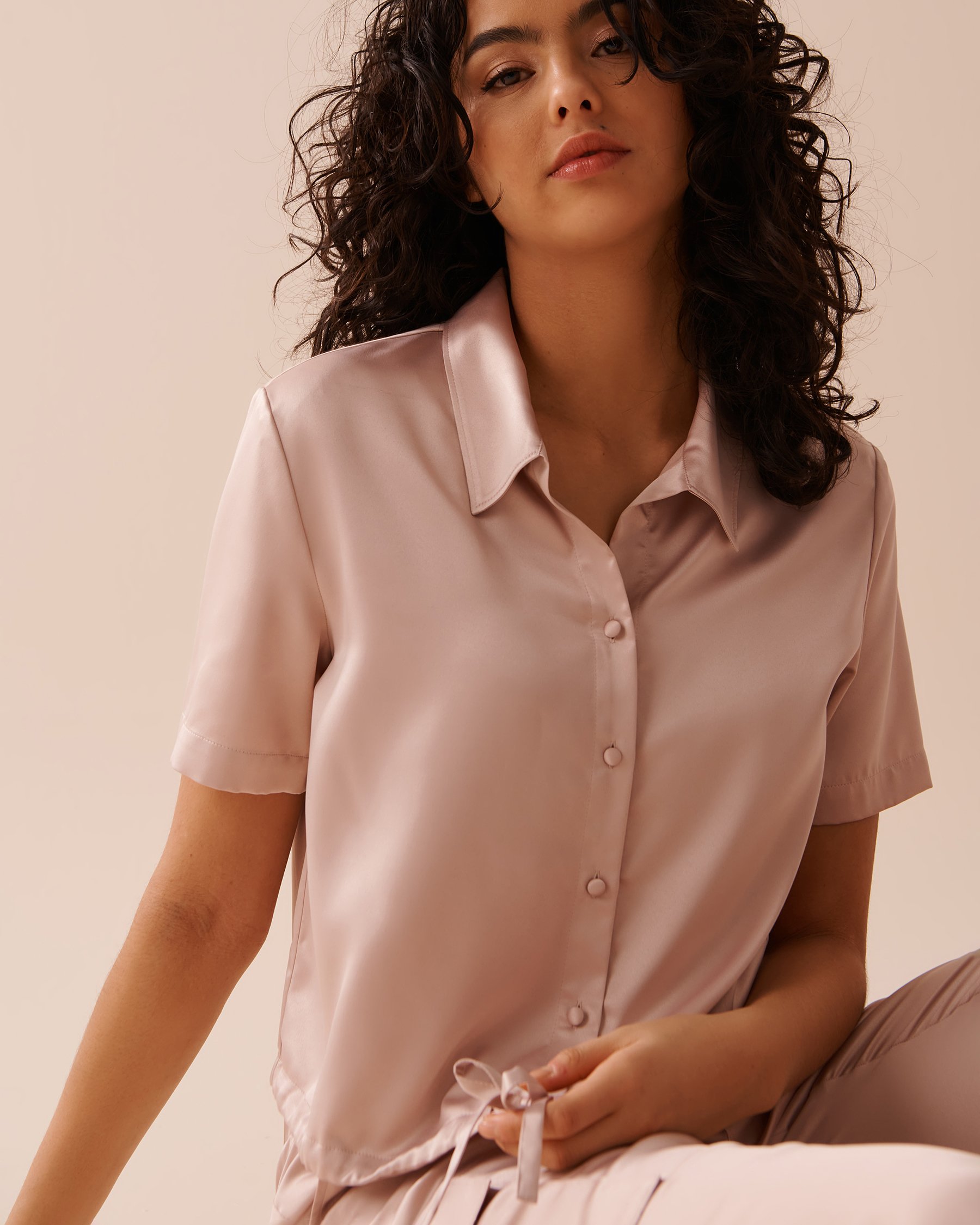 LA VIE EN ROSE Satin Button-down Short Sleeve Shirt Beige 50100084 - View6